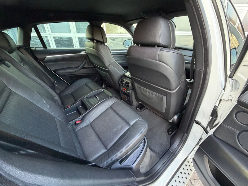 BMW X6 Baureihe X6 xDrive50i/Leder/Head-Up/Memo/Kamera — photo 8
