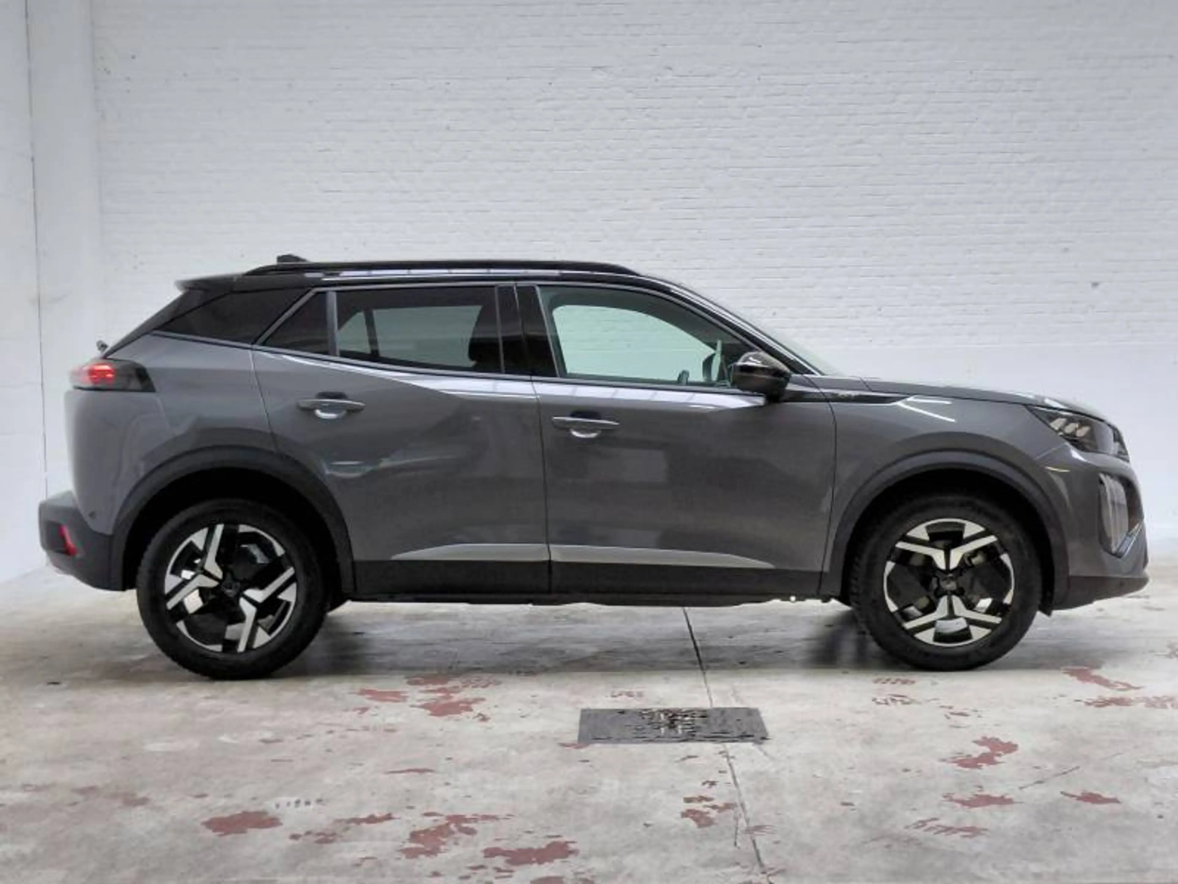Peugeot 2008 2 1.2 HYBRID 145 e-DSC6 GT — photo 5