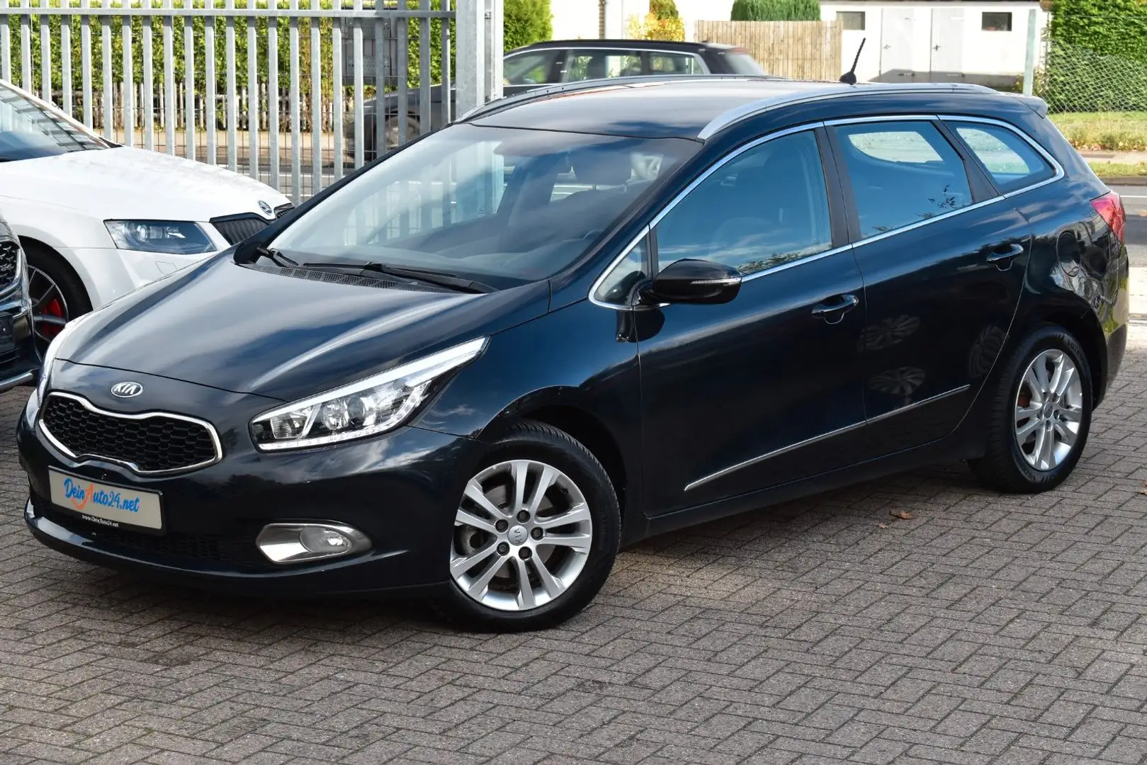 Kia Ceed SW / cee'd SW Spirit AUT.|Navi|Si-Hzg|Tempo. Schwarz - 1