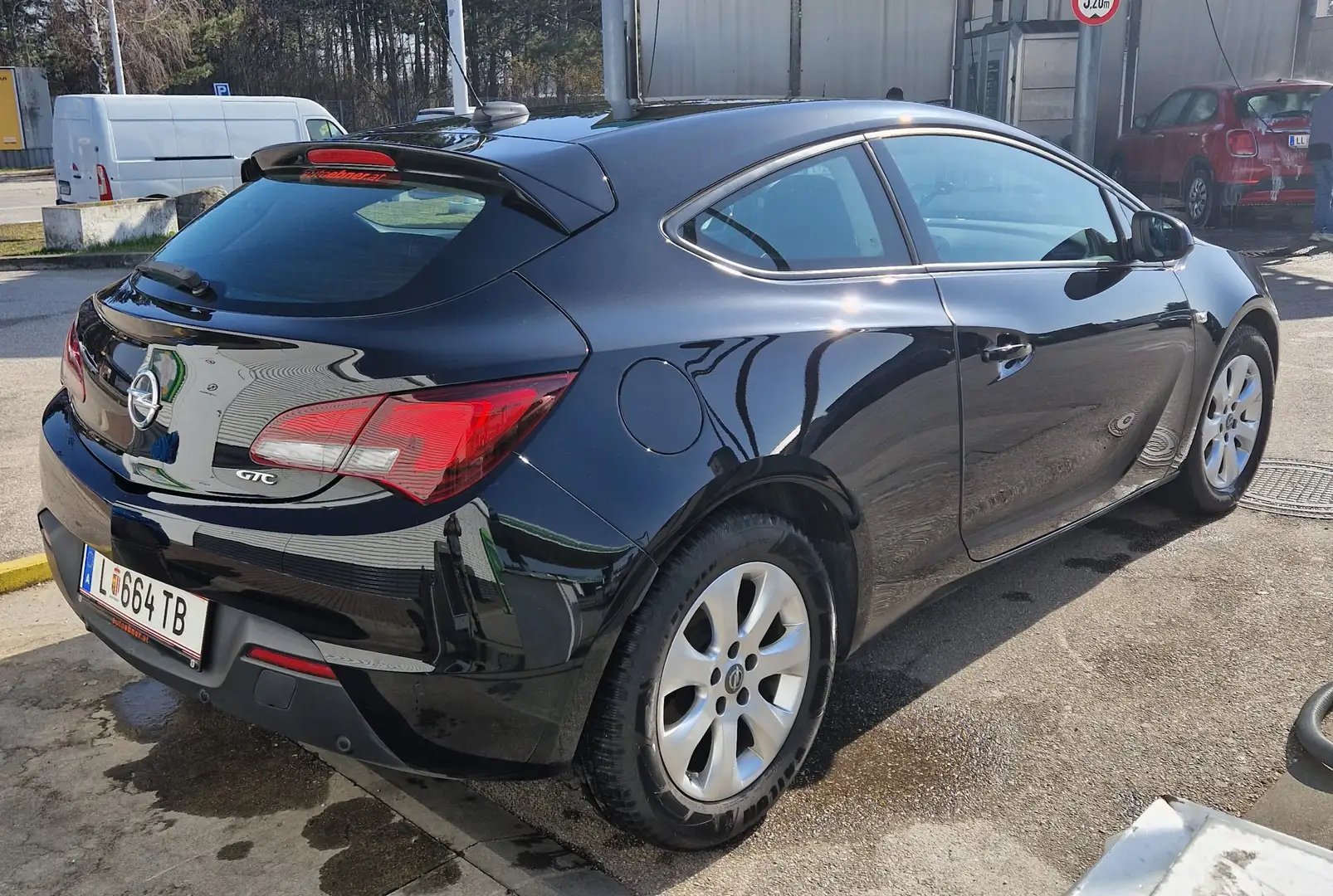 Opel Astra Astra GTC 1,4 Turbo Ecotec Edition Start/Stop Flotte Edition Flotte Schwarz - 1