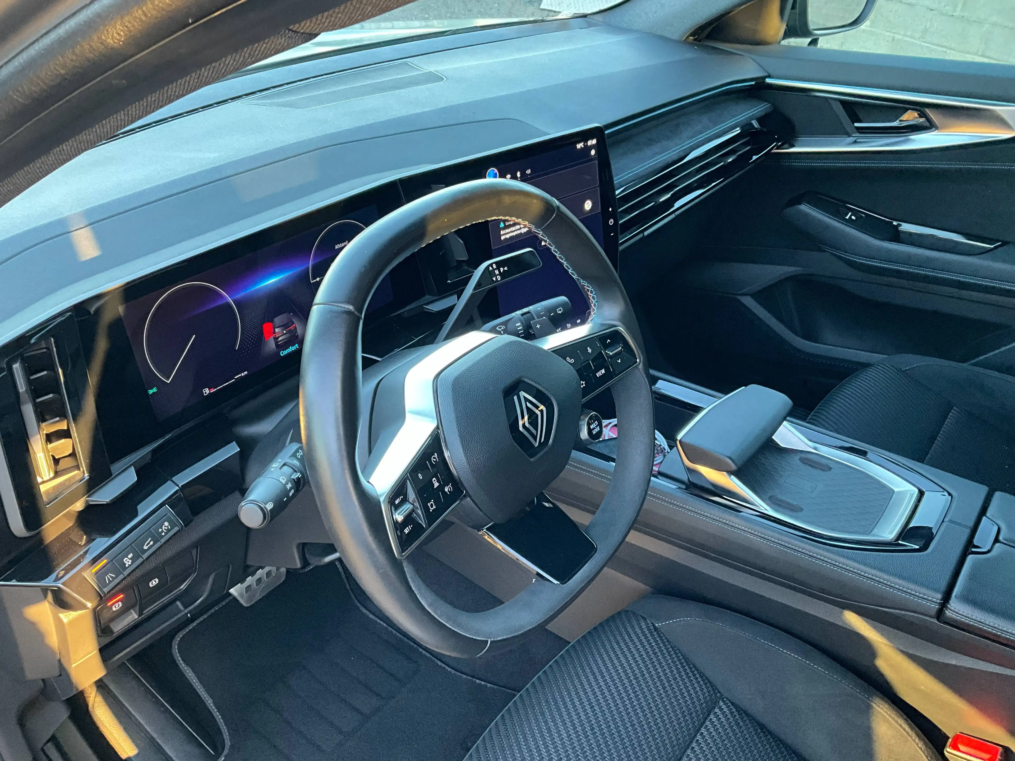Renault Espace Esprit Alpine E tech full hybrid 200 — photo 8