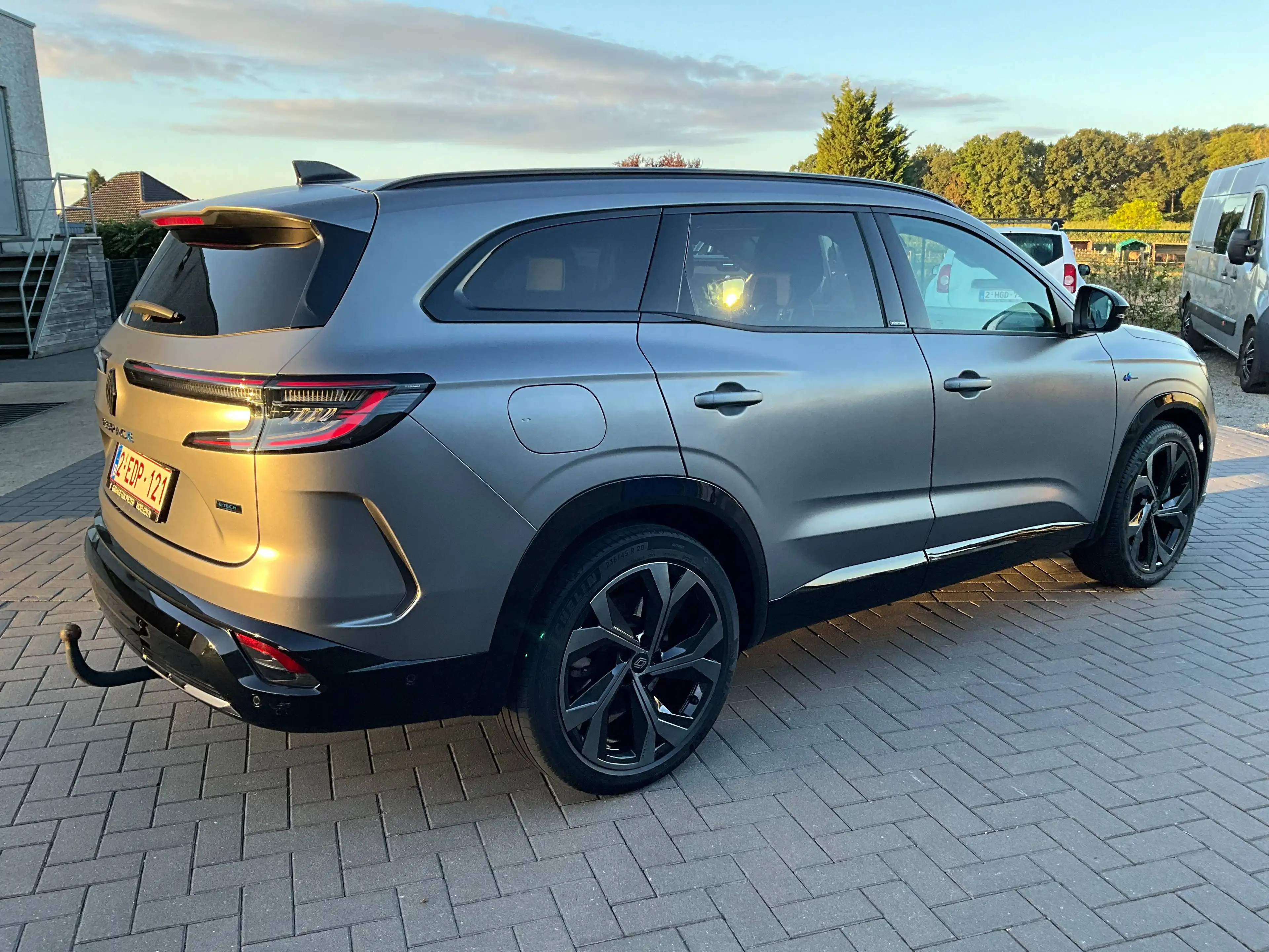 Renault Espace Esprit Alpine E tech full hybrid 200 — photo 13