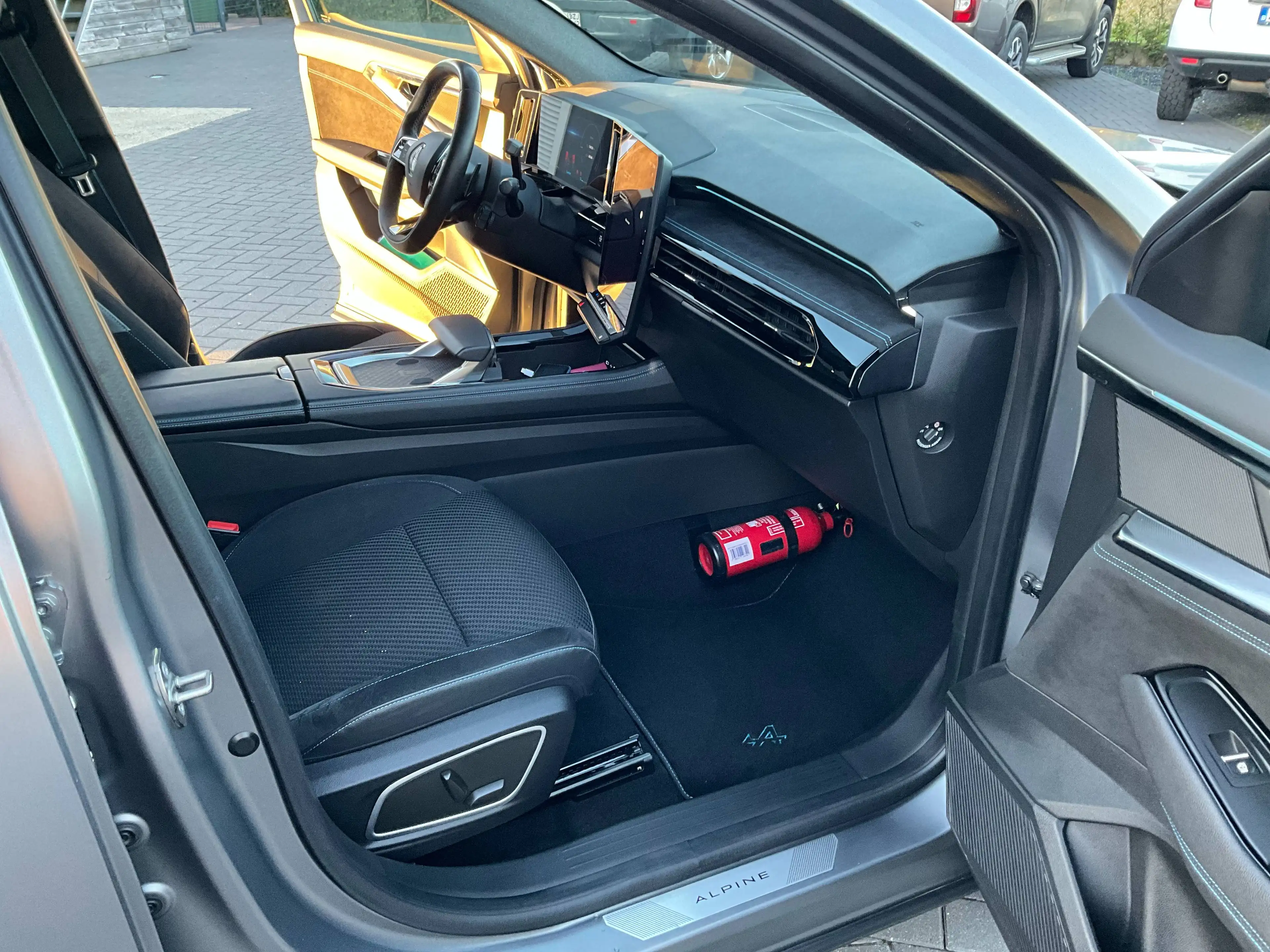 Renault Espace Esprit Alpine E tech full hybrid 200 — photo 6