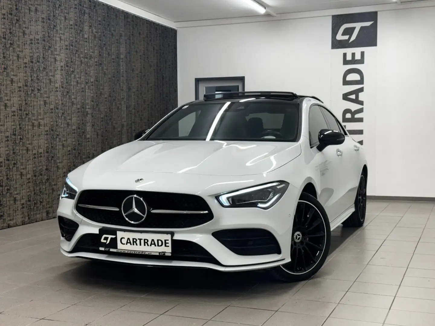Mercedes-Benz CLA 250 CLA-KLasse CLA 250 e AMG Line Weiß - 1