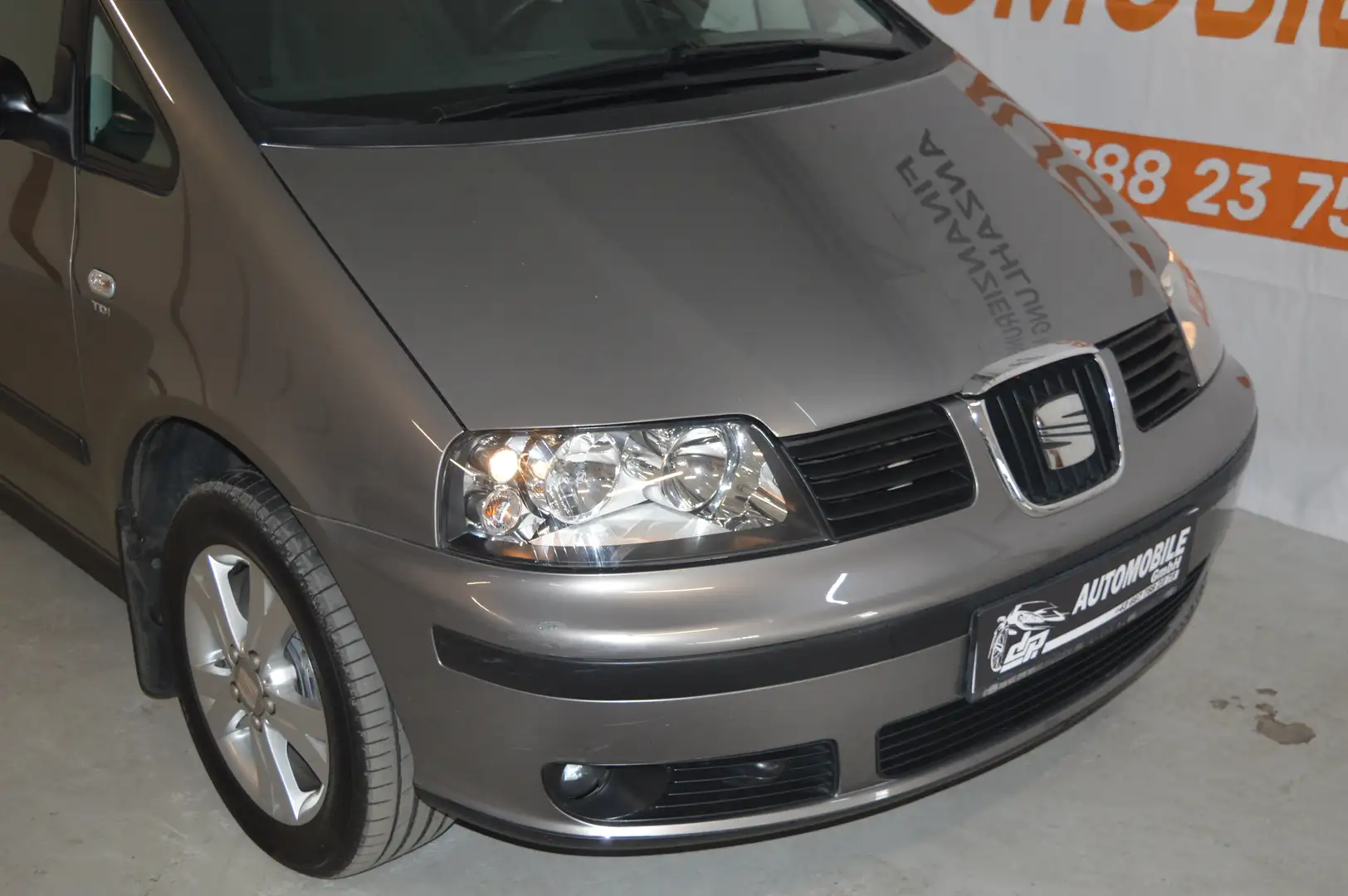 SEAT Alhambra 1,9 TDI **Reference**7-Sitzer**kein Rost** Grau - 2