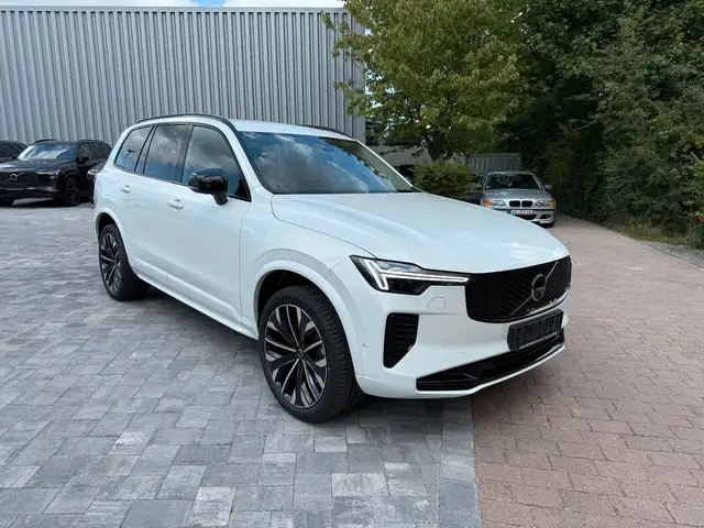 Volvo XC90 T8 AWD PLUS DARK+7SITZE+HUD+360°CAM+NORDICO