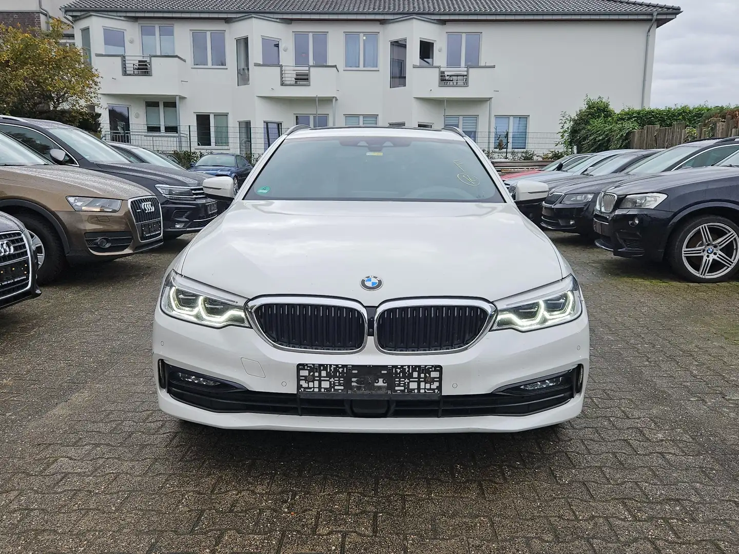 BMW 520 BMW 520d SportLine PAP AHK EU6 MVollleder Panorama Weiß - 2