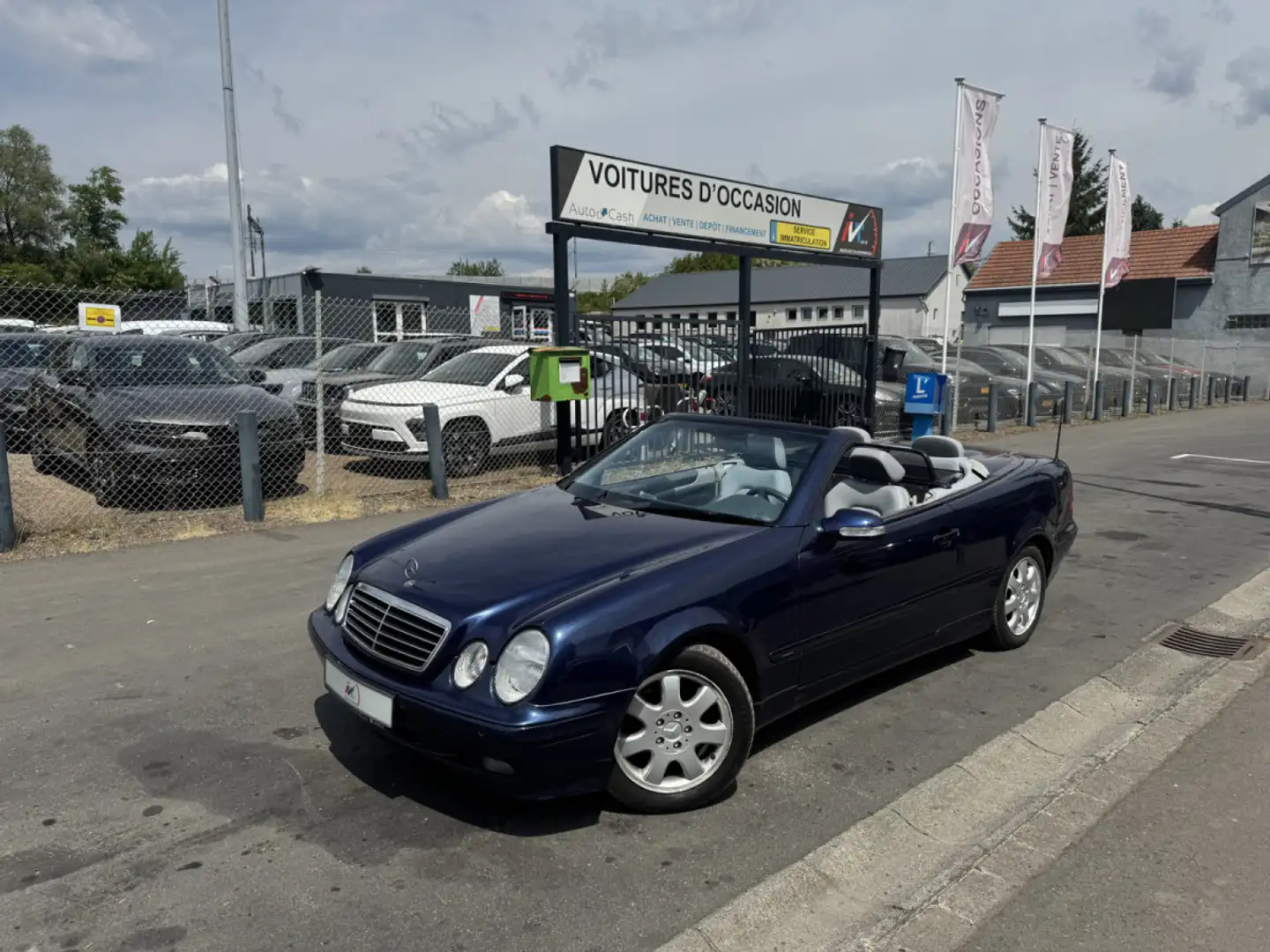 Mercedes-Benz CLK 230 Kompressor 193 Cabriolet Avantgarde 1ère Main Bleu - 1
