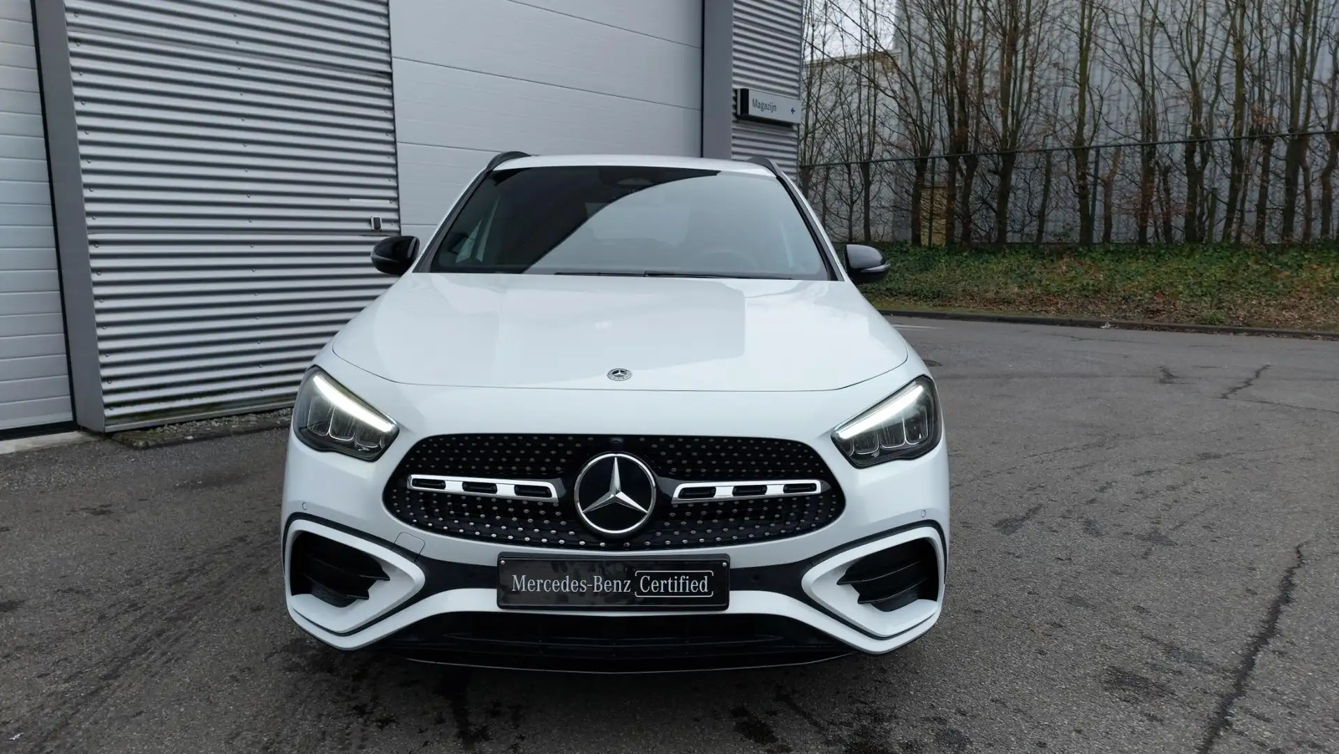 Mercedes-Benz GLA 180 D AMG Line | Smartphone Integratie | Verwarmde Zet Wit - 2
