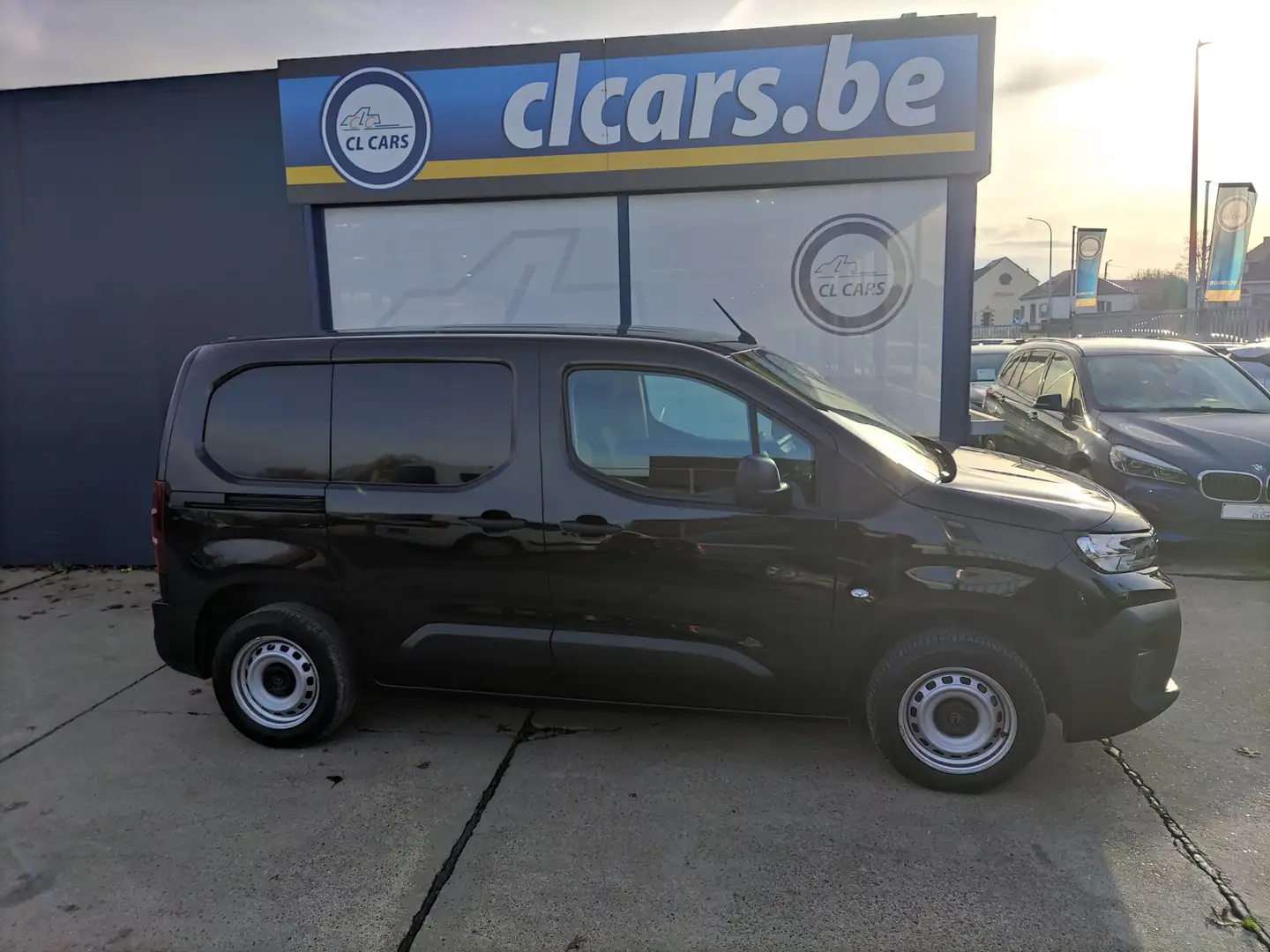 Peugeot Partner 1.5HDi/L1/3pl/Carplay//Pdc/Cruise/Bluetooth Noir - 2