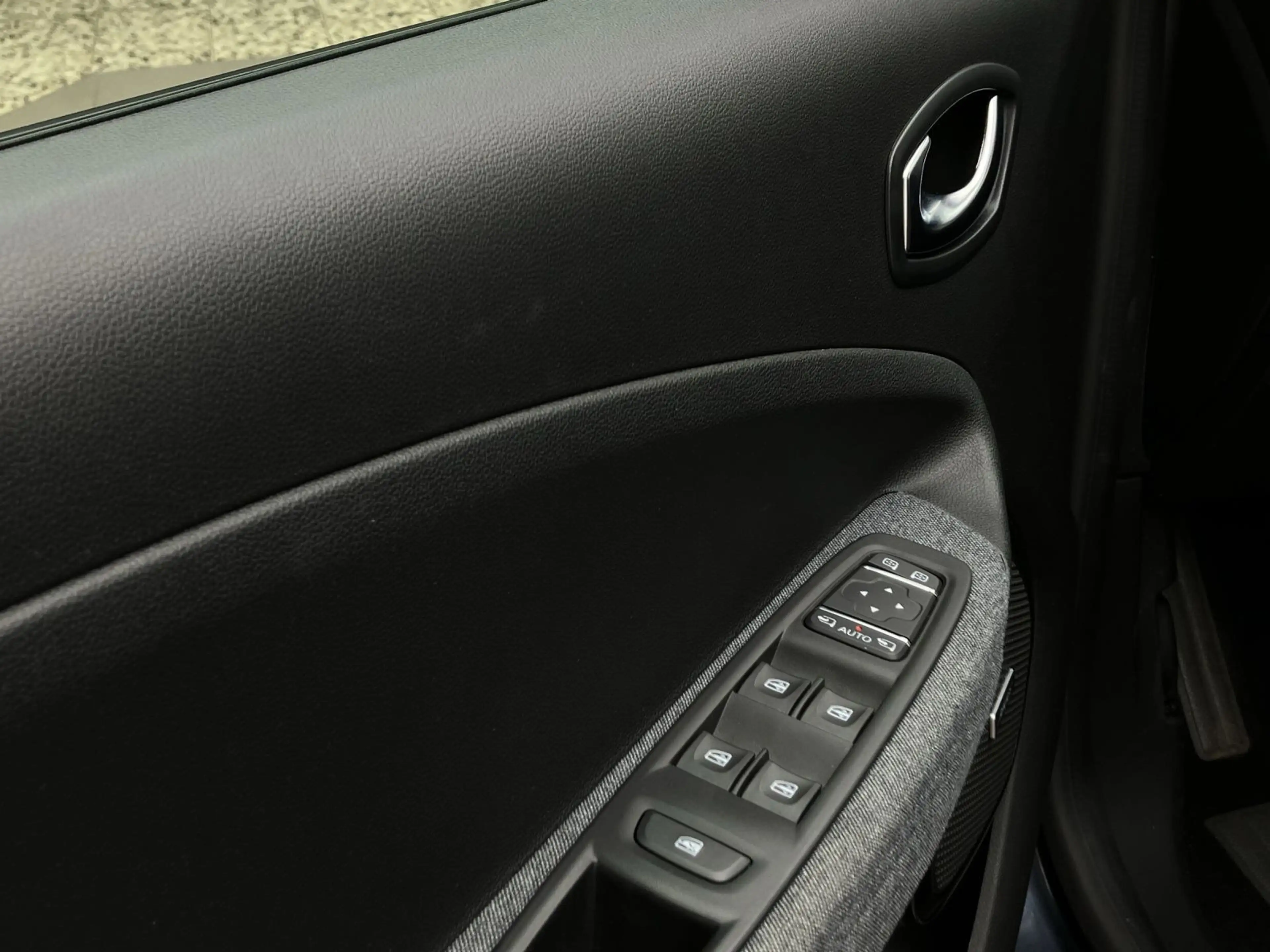 Renault ZOE Zoe R135 INTENS KAMERA SHZ — photo 8