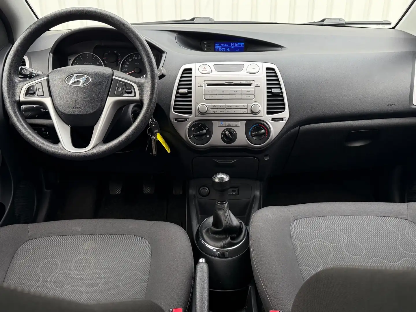 Hyundai i20 1.2i i-Motion 2e Eigenaar,AfnmTrekhaak,Airco,Cruis Negro - 2