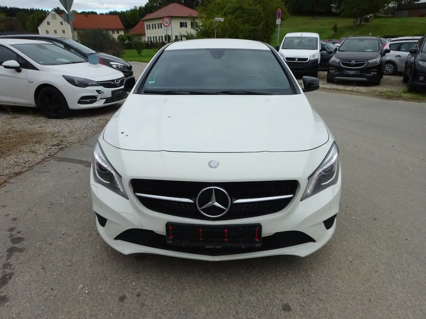 Mercedes-Benz CLA 220 / CDI / 2. Hand/Euro 6 Weiß - 1