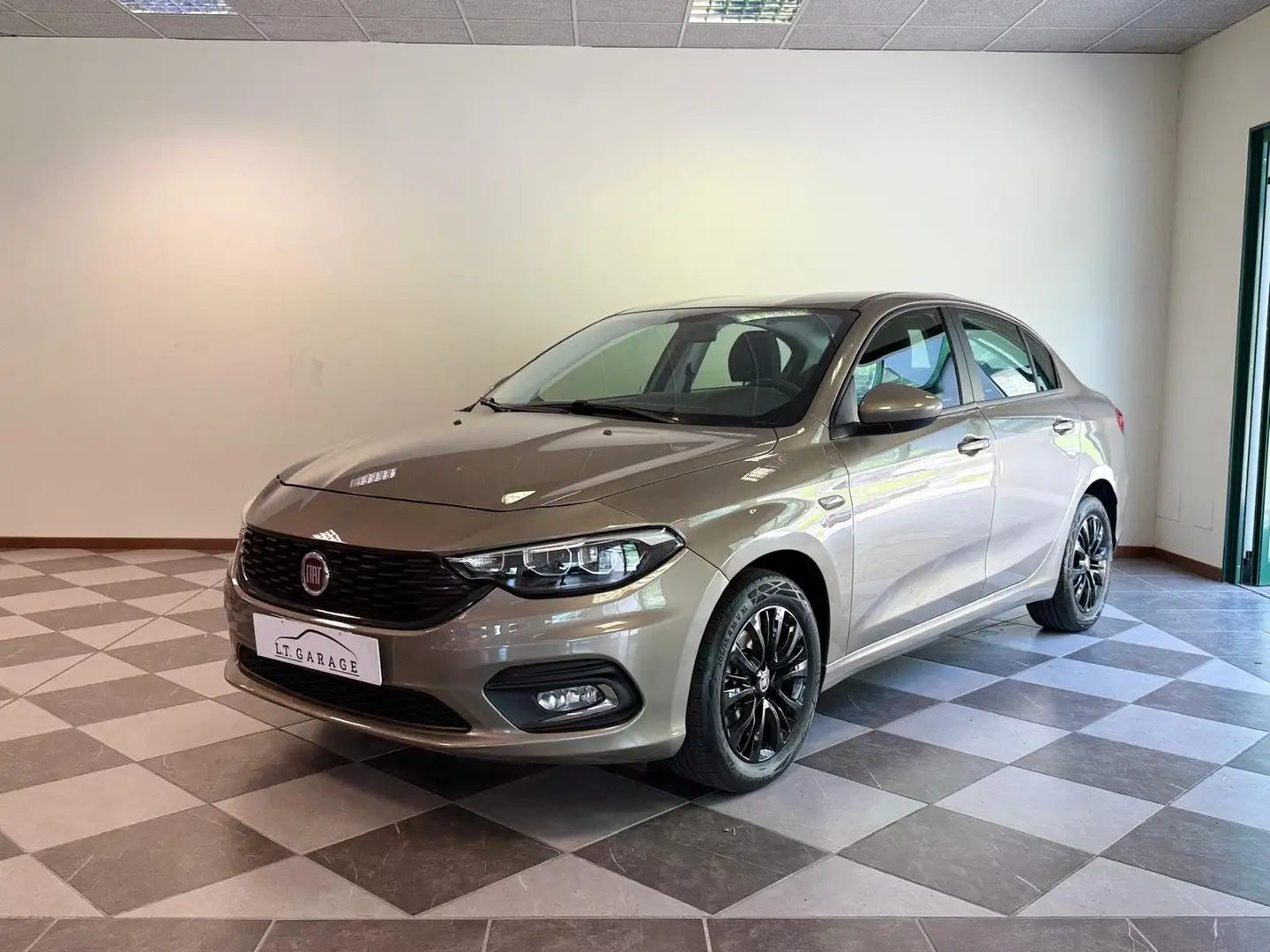 Fiat Tipo Tipo 4p 1.4 Street 95cv my20 Beige - 1