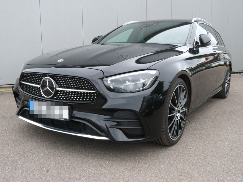 Mercedes-Benz E 400 d T 4Matic AMG-Line DISTR/PANO/360/AHK/STHZ