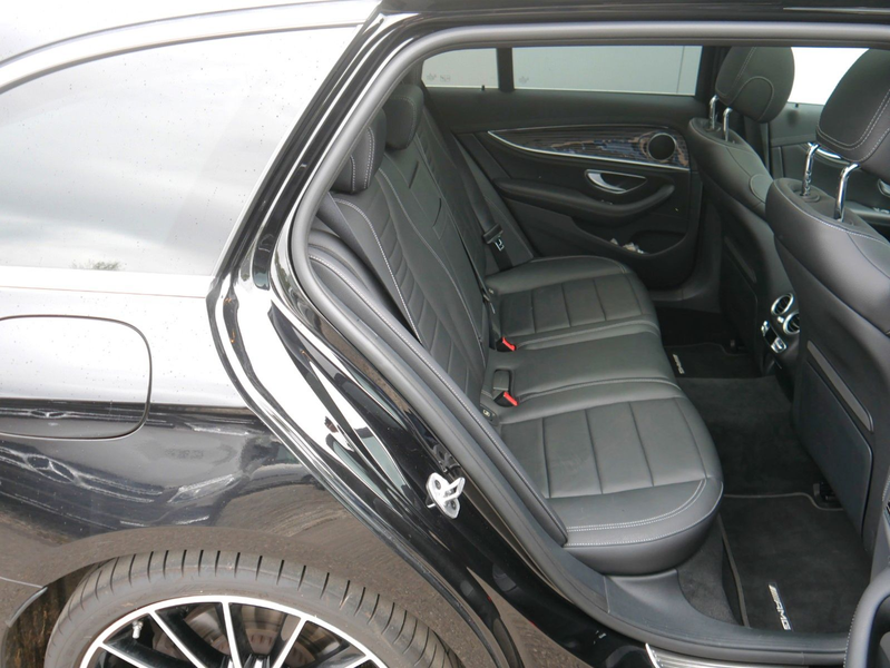 Mercedes-Benz E 400 d T 4Matic AMG-Line DISTR/PANO/360/AHK/STHZ — photo 15