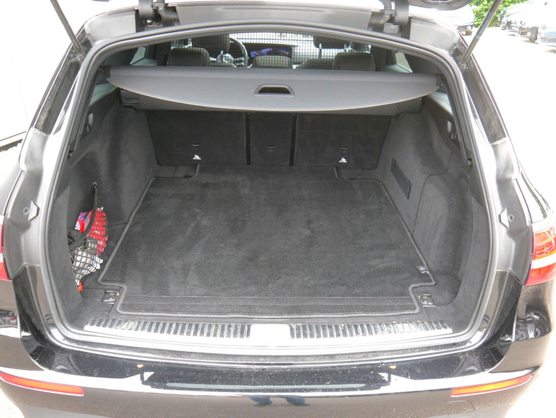 Mercedes-Benz E 400 d T 4Matic AMG-Line DISTR/PANO/360/AHK/STHZ — photo 12