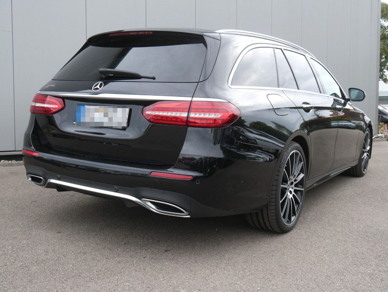 Mercedes-Benz E 400 d T 4Matic AMG-Line DISTR/PANO/360/AHK/STHZ — photo 4