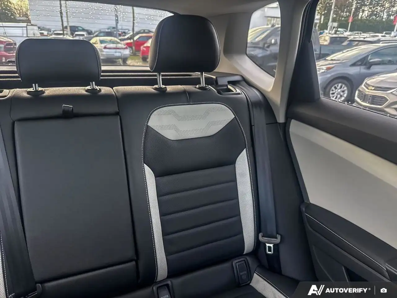 Volkswagen Taos снимка Volkswagen Taos