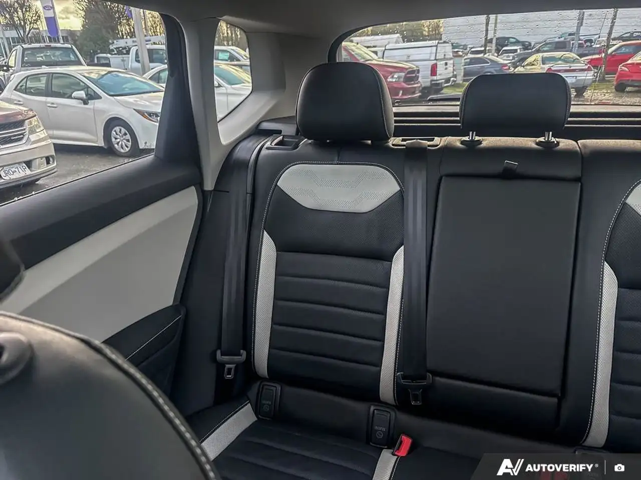 Volkswagen Taos снимка Volkswagen Taos