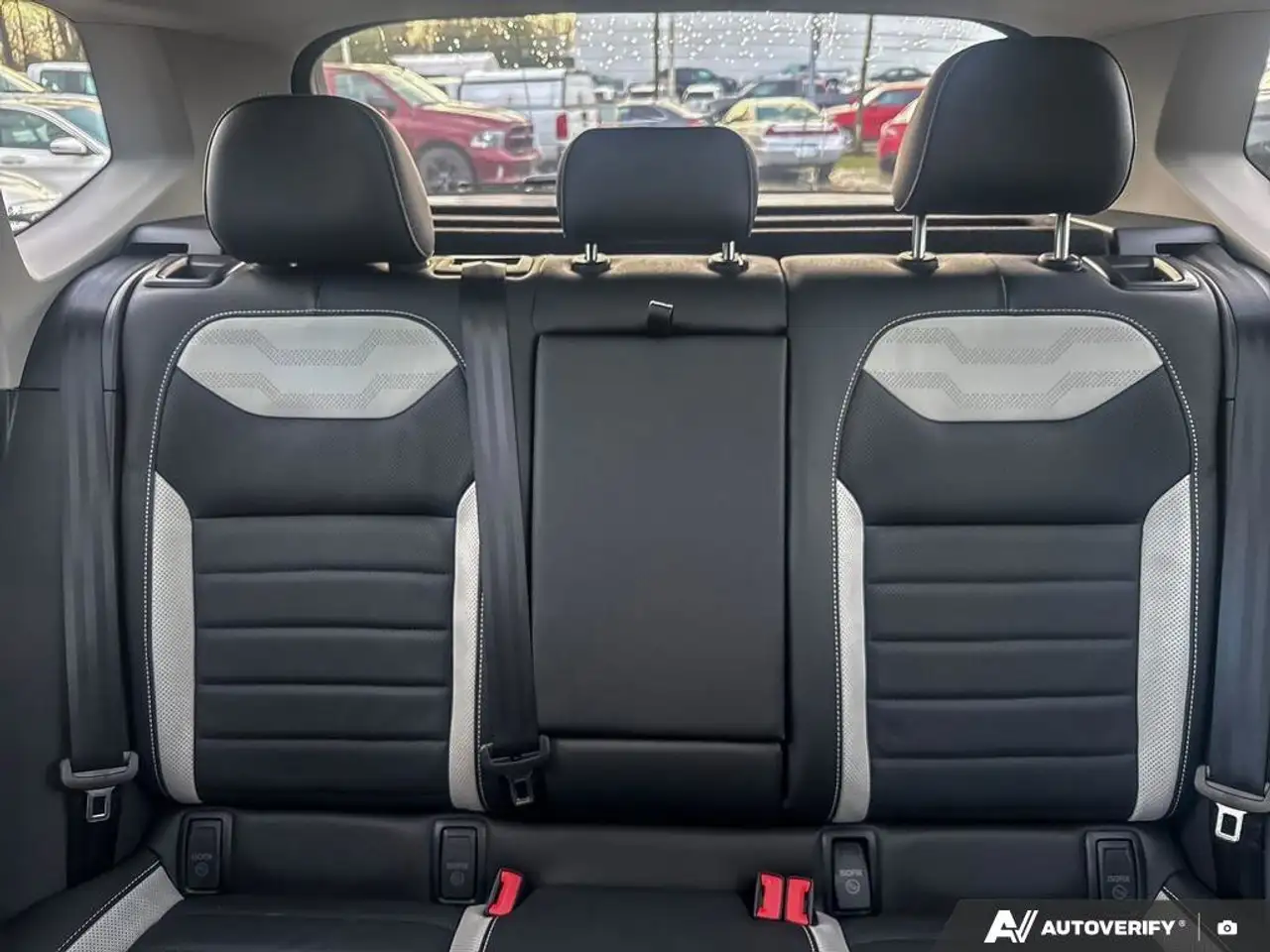 Volkswagen Taos снимка Volkswagen Taos