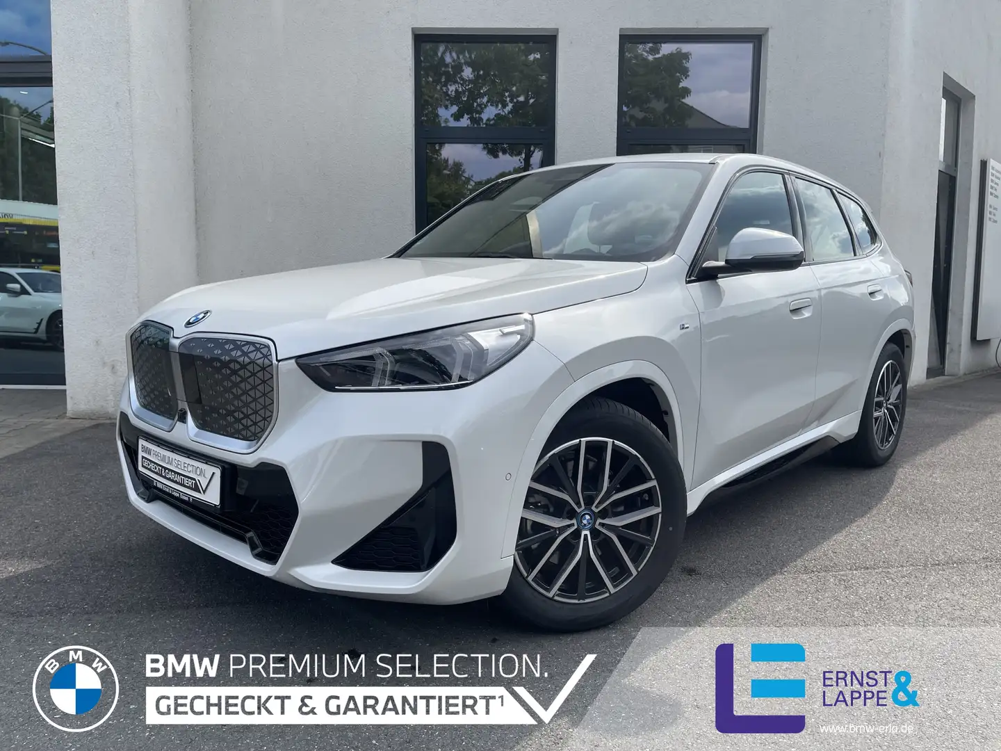 BMW iX1 xDrive30 M Sport || AHK 360°Kamera HeadUp Weiß - 1