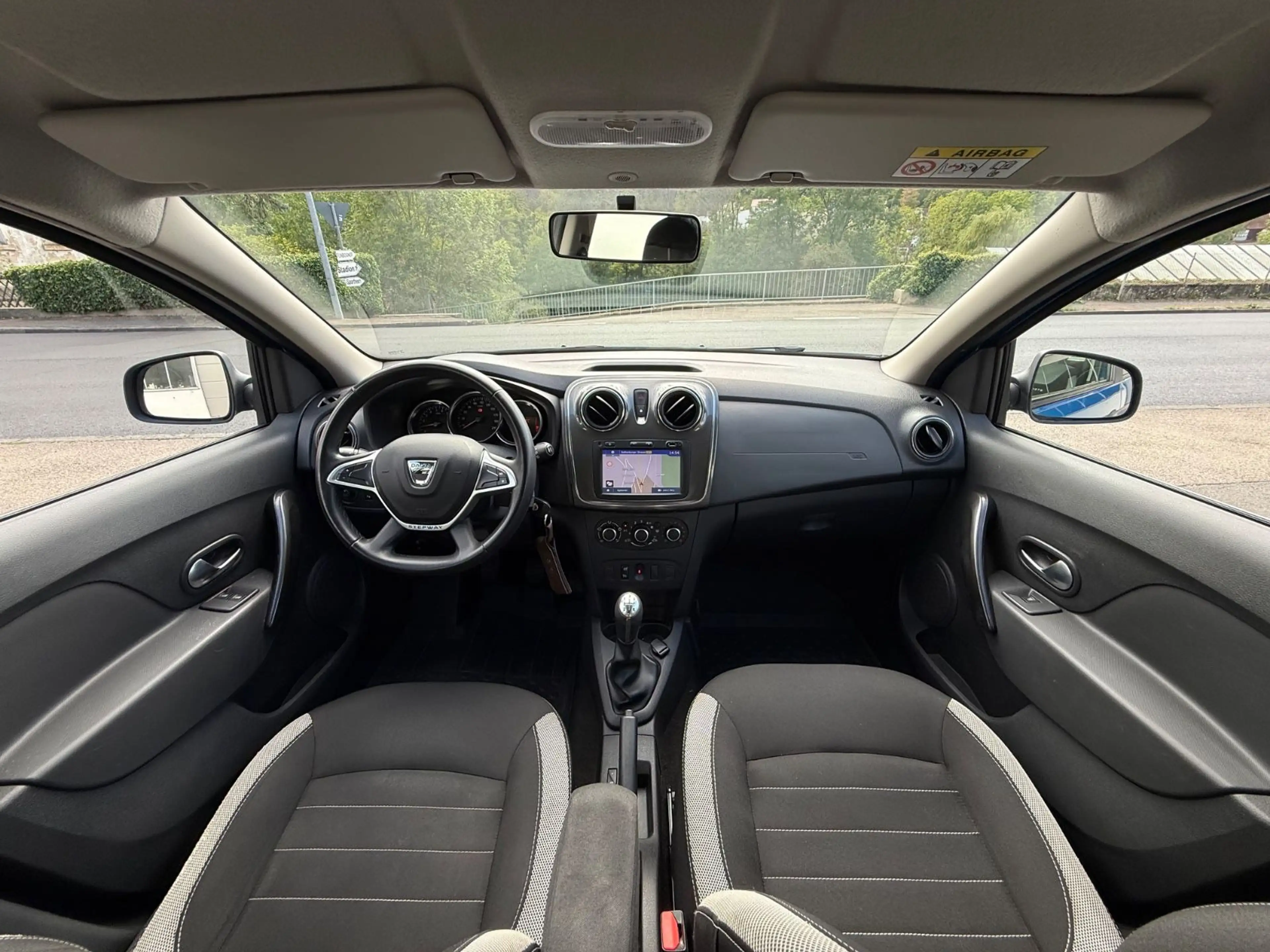 Dacia Logan MCV II Kombi Stepway Navi Klima RFK Tempo — photo 10