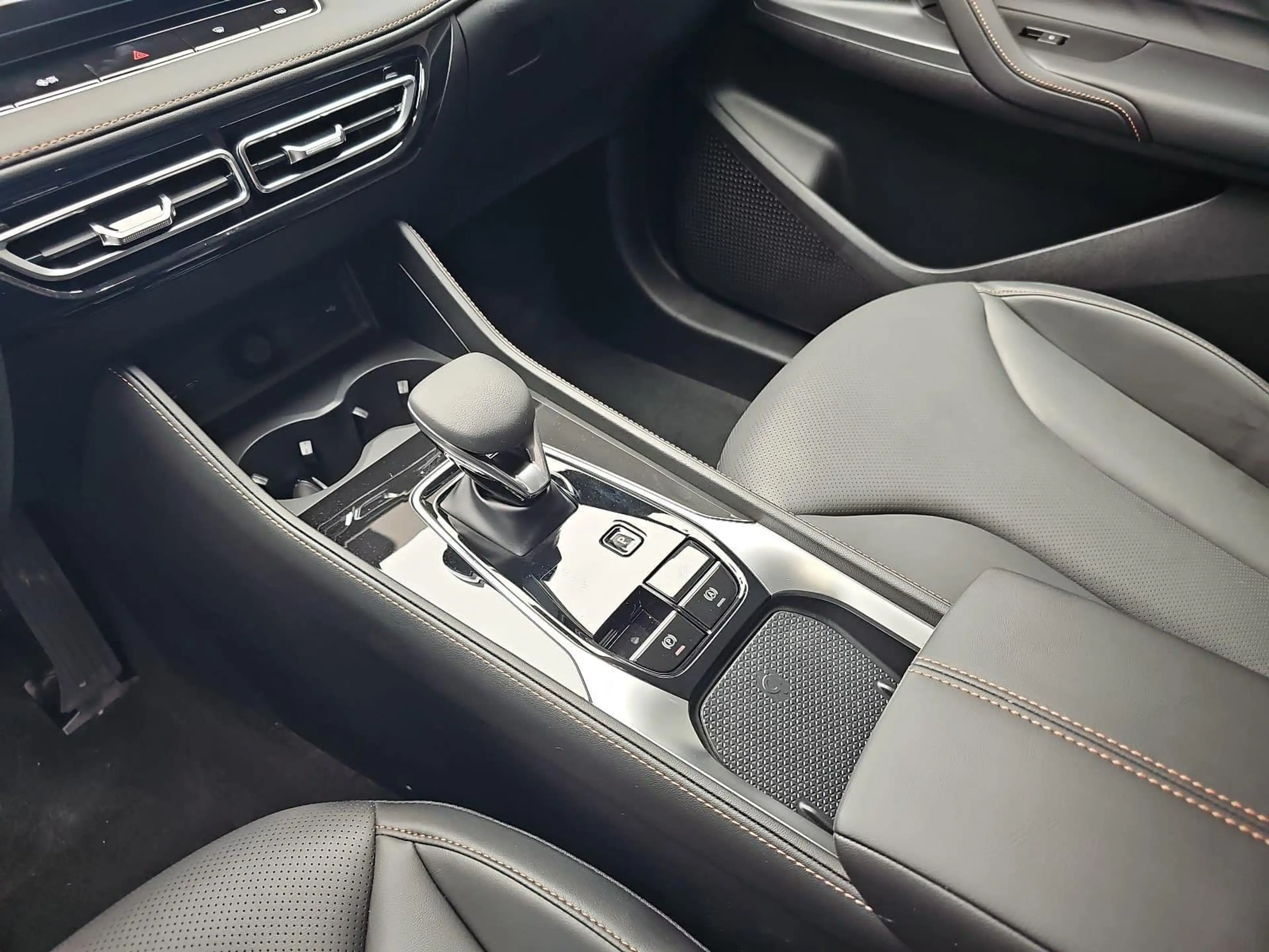 MG HS HS 1.5 PLUG-IN-HYBRID MY25.5 LUXURY LEDER 360-GRAD — photo 13