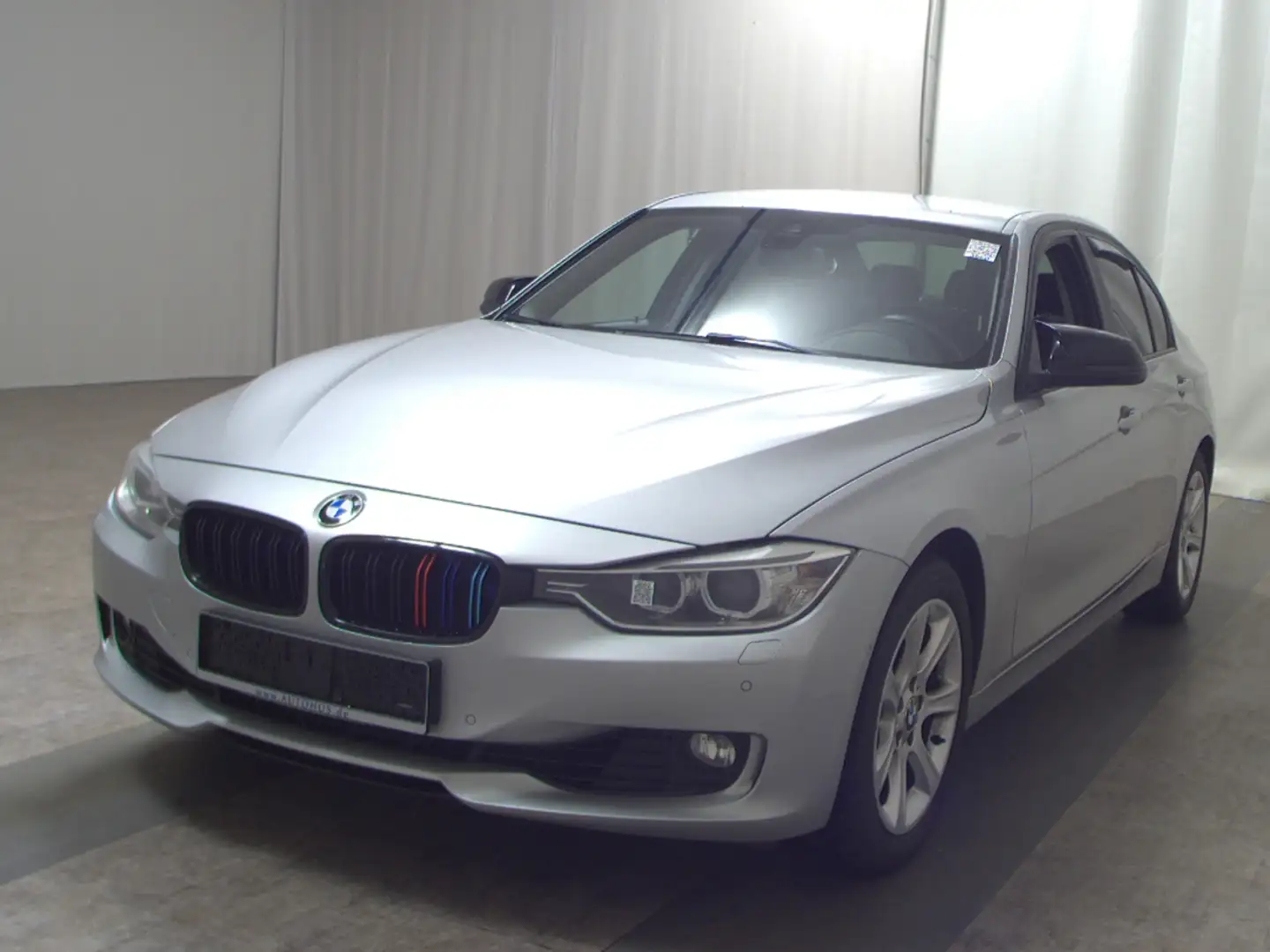 BMW 325 dA Xenon Navi prof. HiFi Gümüş rengi - 2