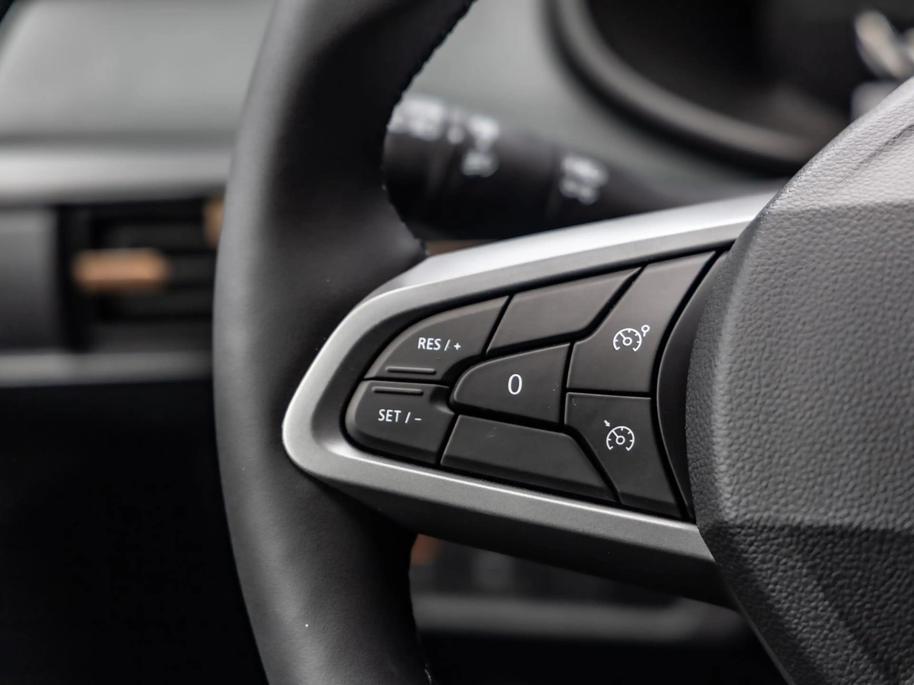 Dacia Jogger Extreme hybrid 155 NAVI SHZ PDC KLIMA BT ZV — photo 10