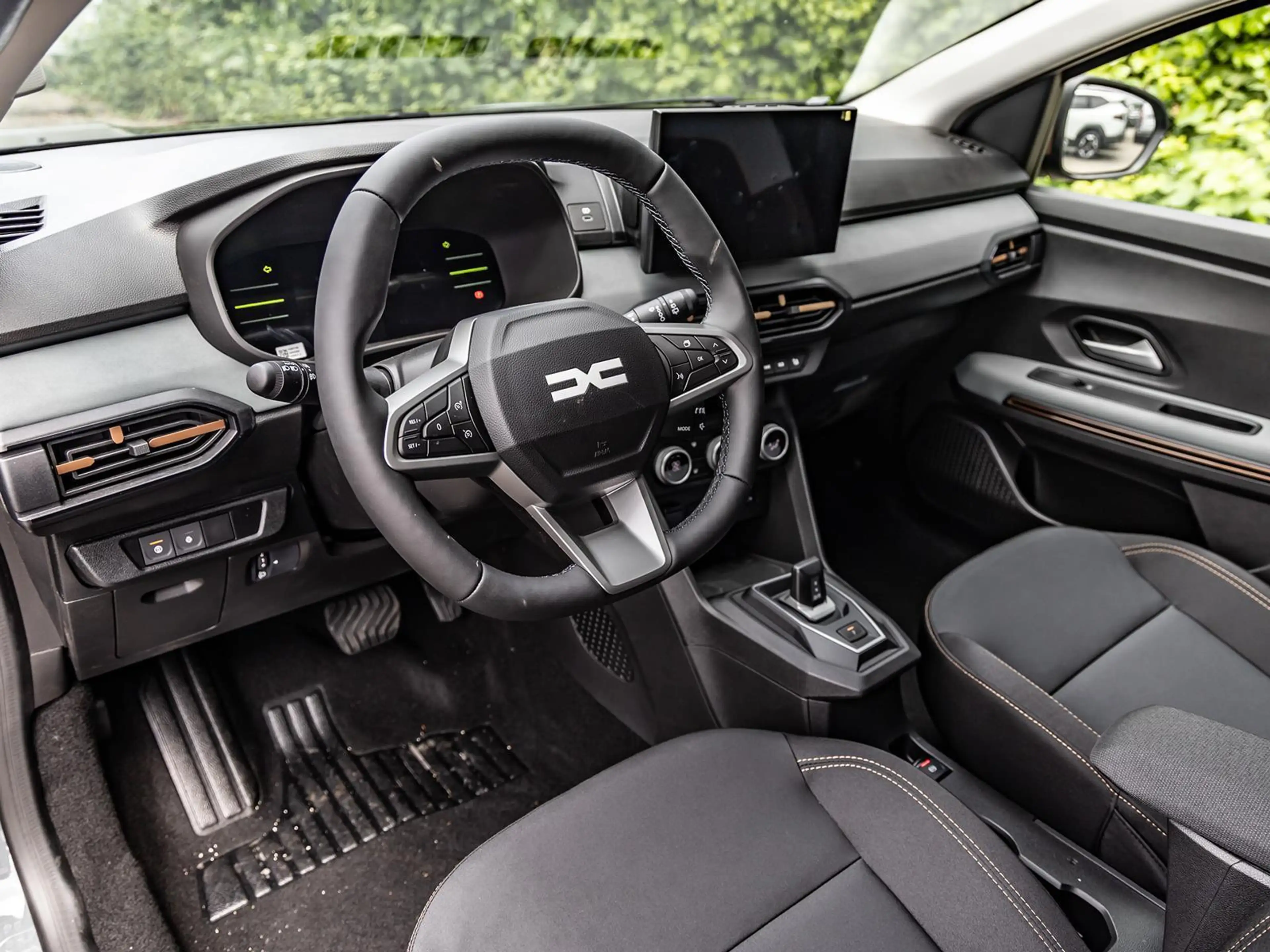 Dacia Jogger Extreme hybrid 155 NAVI SHZ PDC KLIMA BT ZV — photo 14