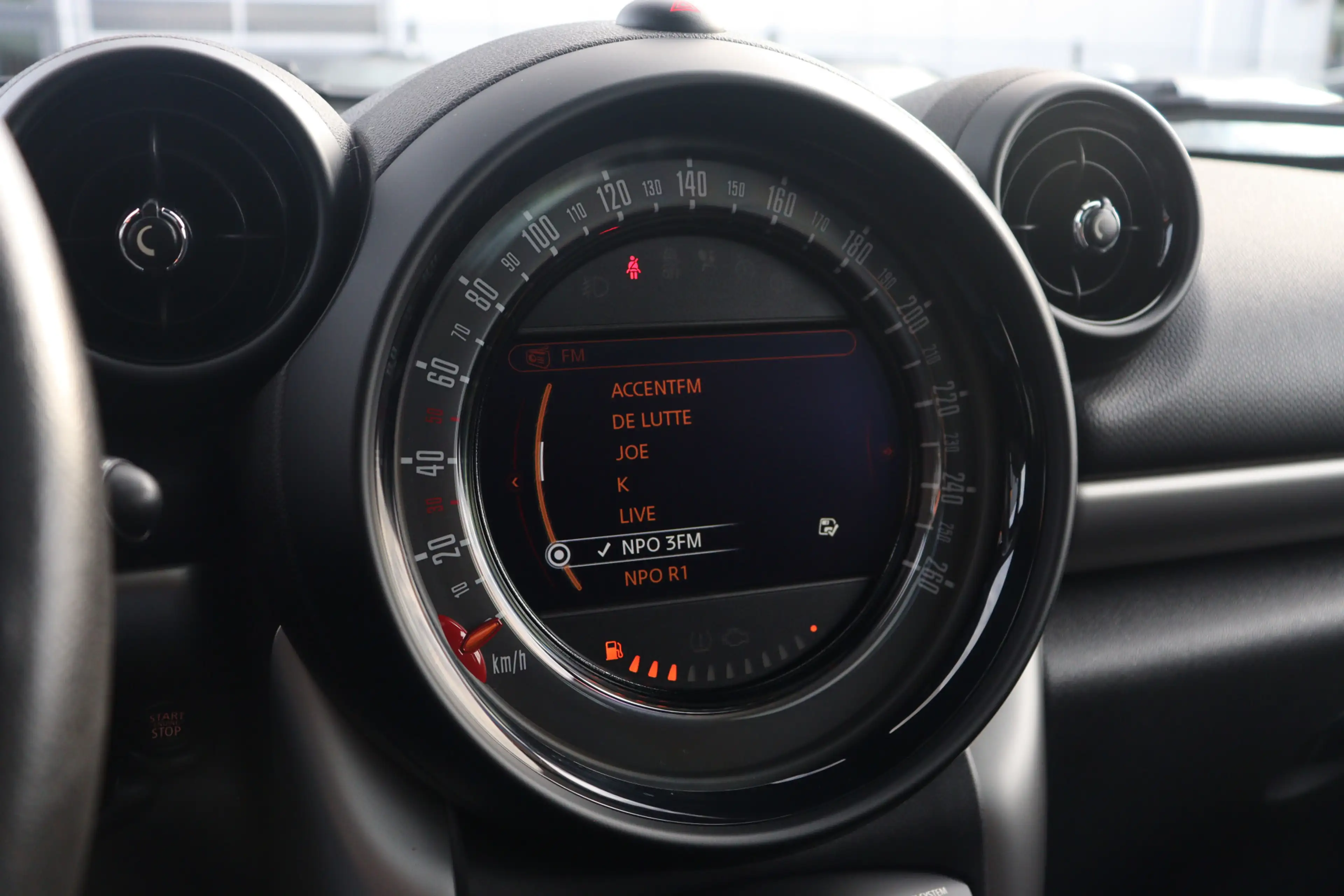 MINI Cooper Countryman 1.6 Pepper | Pano | PDC | Lichtmetaal | — photo 22