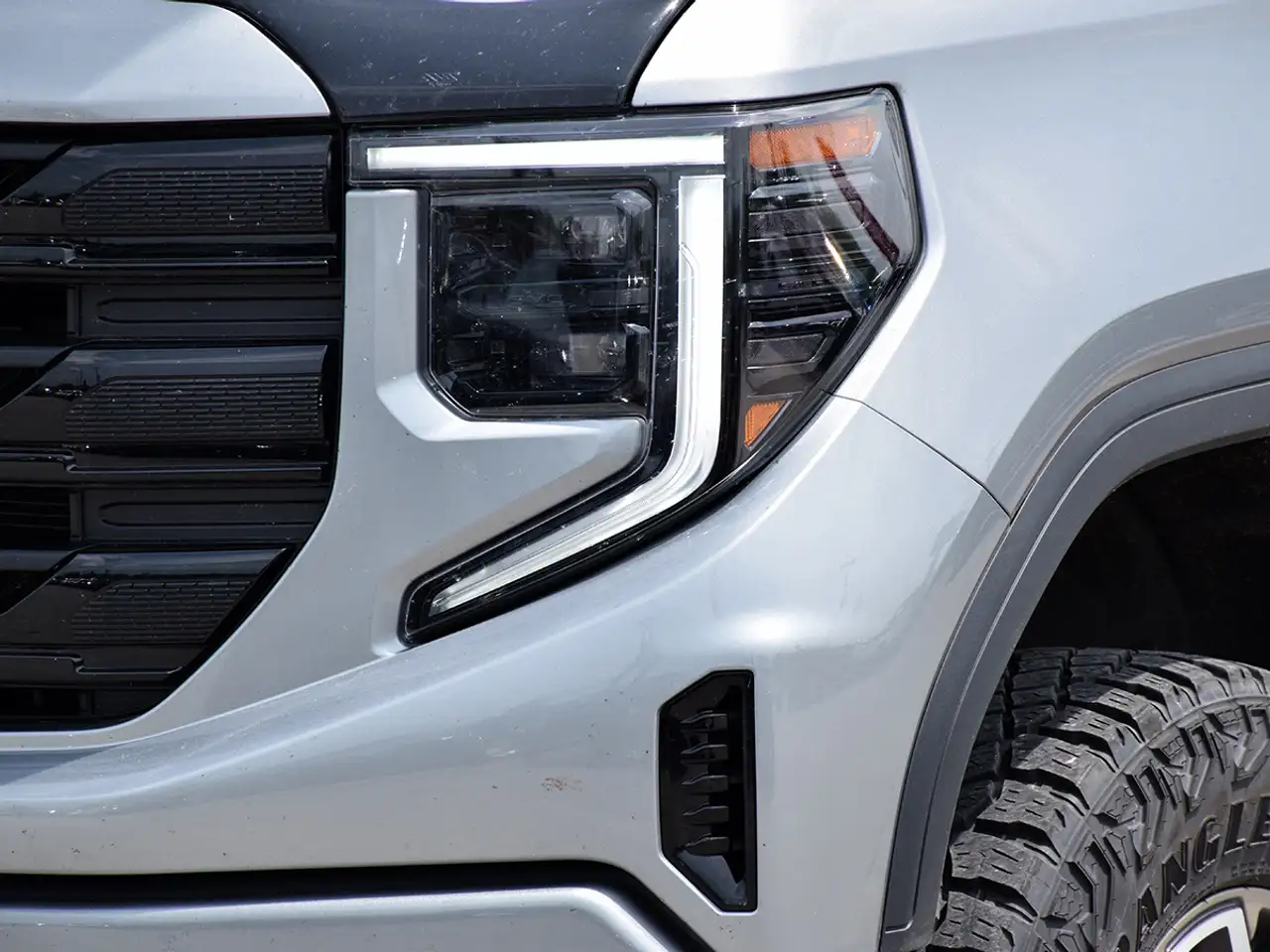 GMC Sierra 1500 снимка GMC Sierra 1500