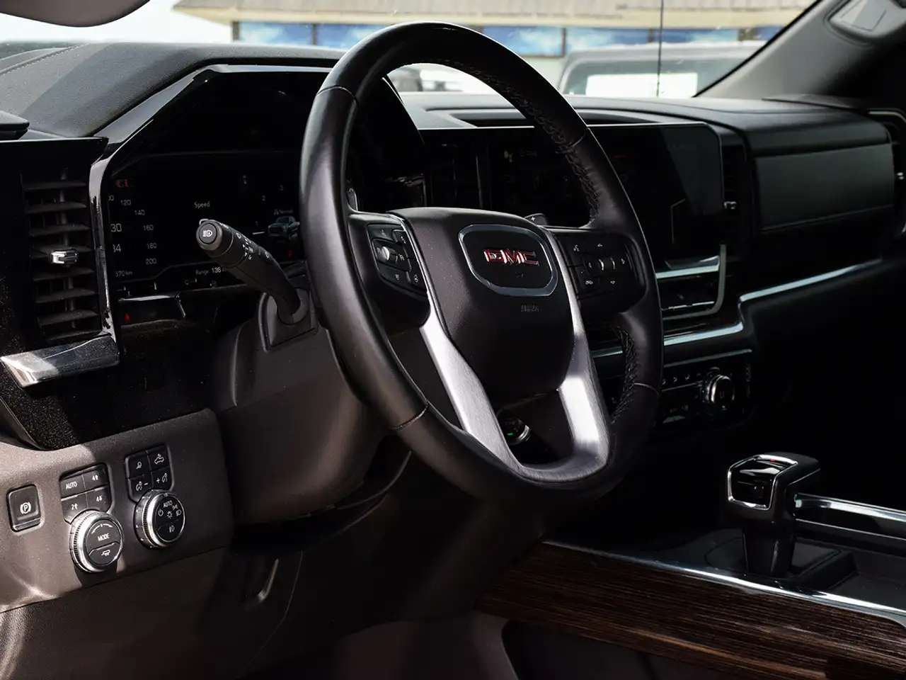 GMC Sierra 1500 снимка GMC Sierra 1500