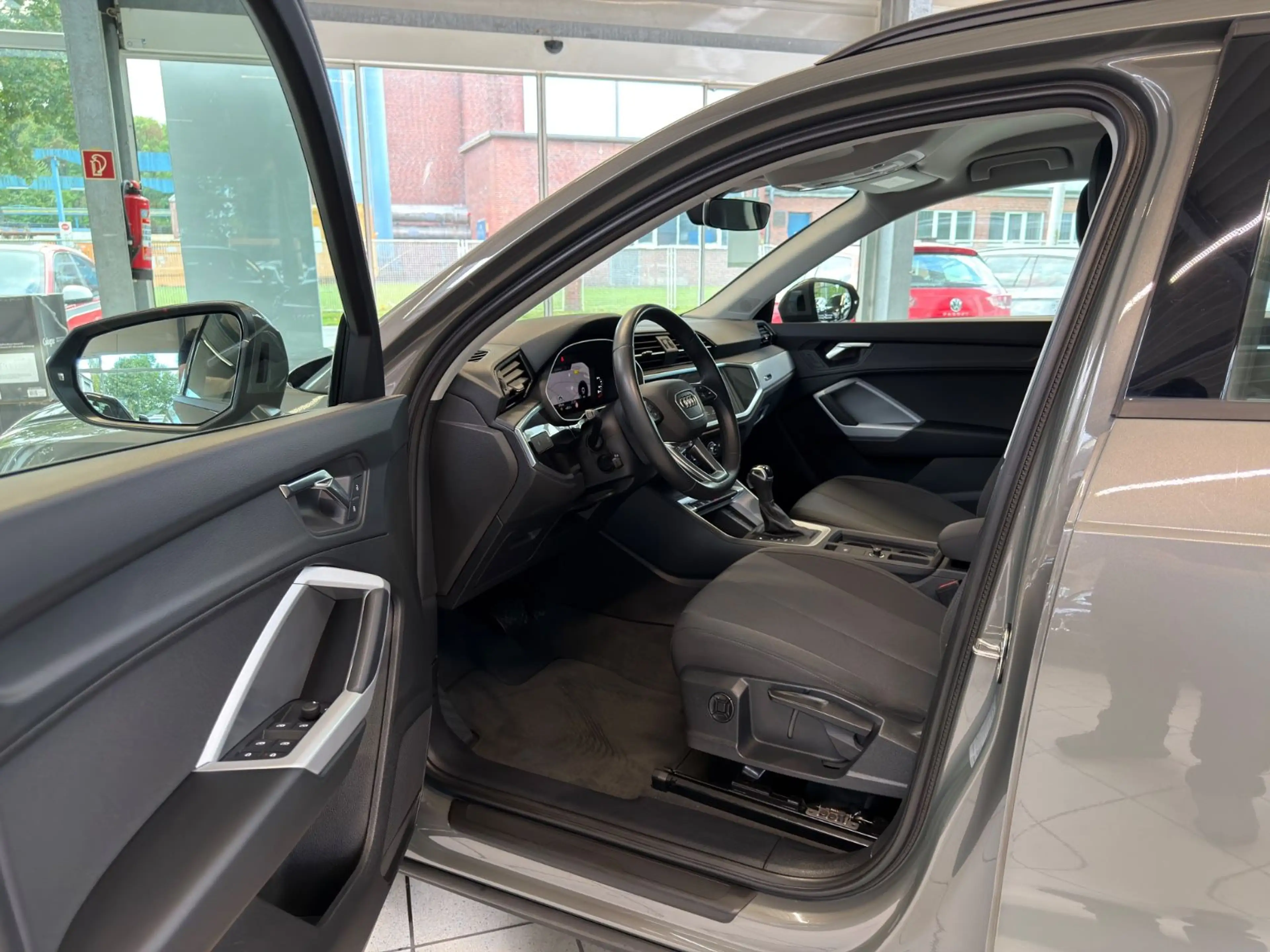 Audi Q3 35 TDI S-tronic | Virtual | 1Hd | Spur | PDC — photo 12