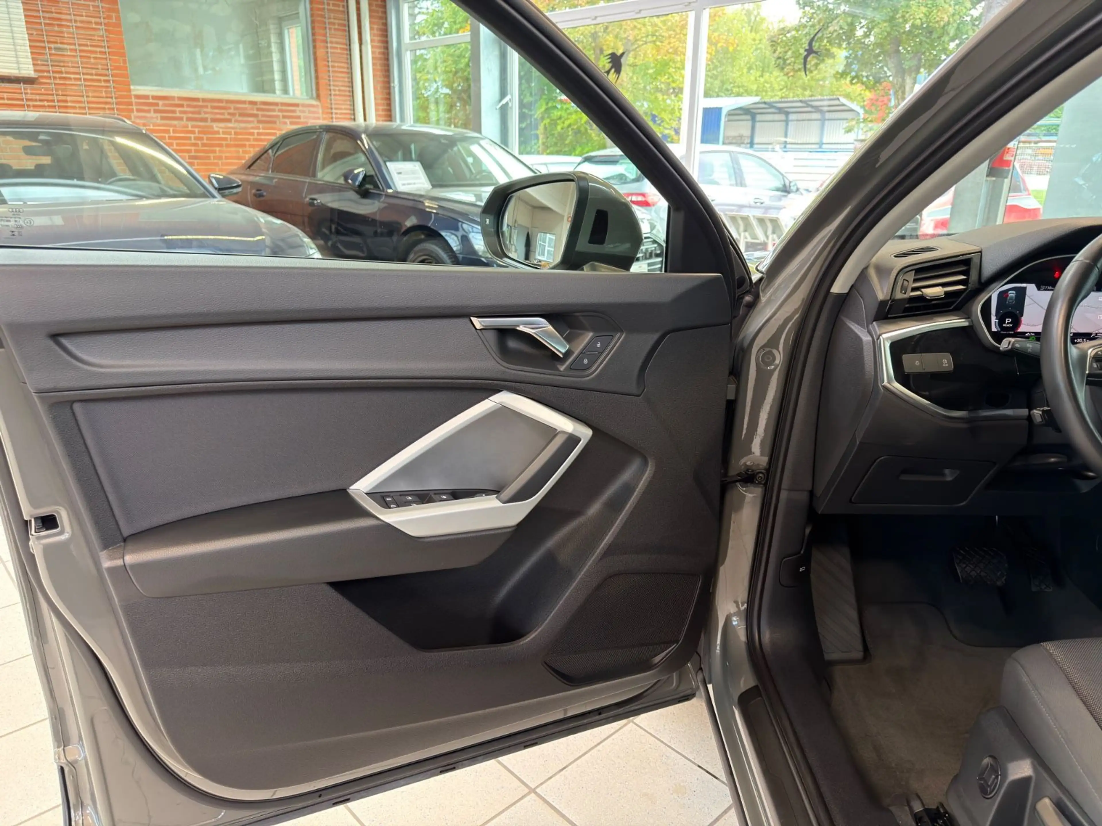Audi Q3 35 TDI S-tronic | Virtual | 1Hd | Spur | PDC — photo 13