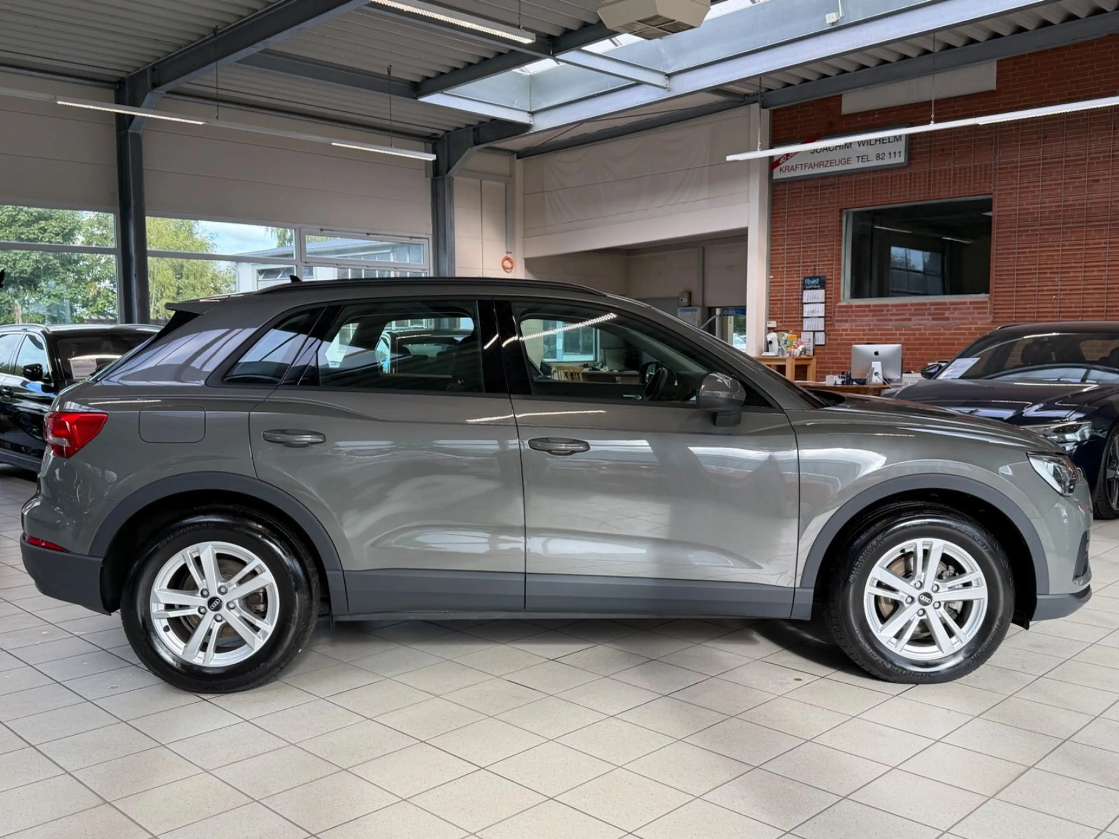 Audi Q3 35 TDI S-tronic | Virtual | 1Hd | Spur | PDC — photo 9
