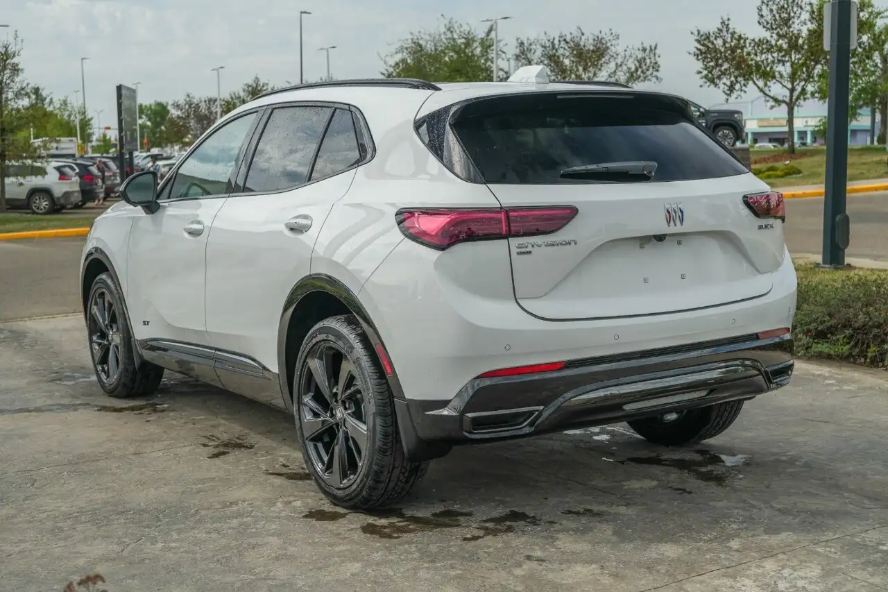Buick Envision photo Buick Envision