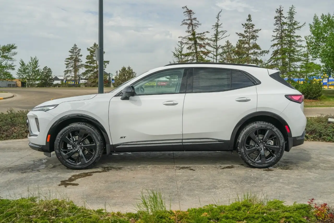 Buick Envision photo Buick Envision