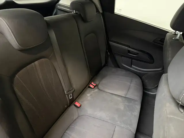 Chevrolet Aveo view 17