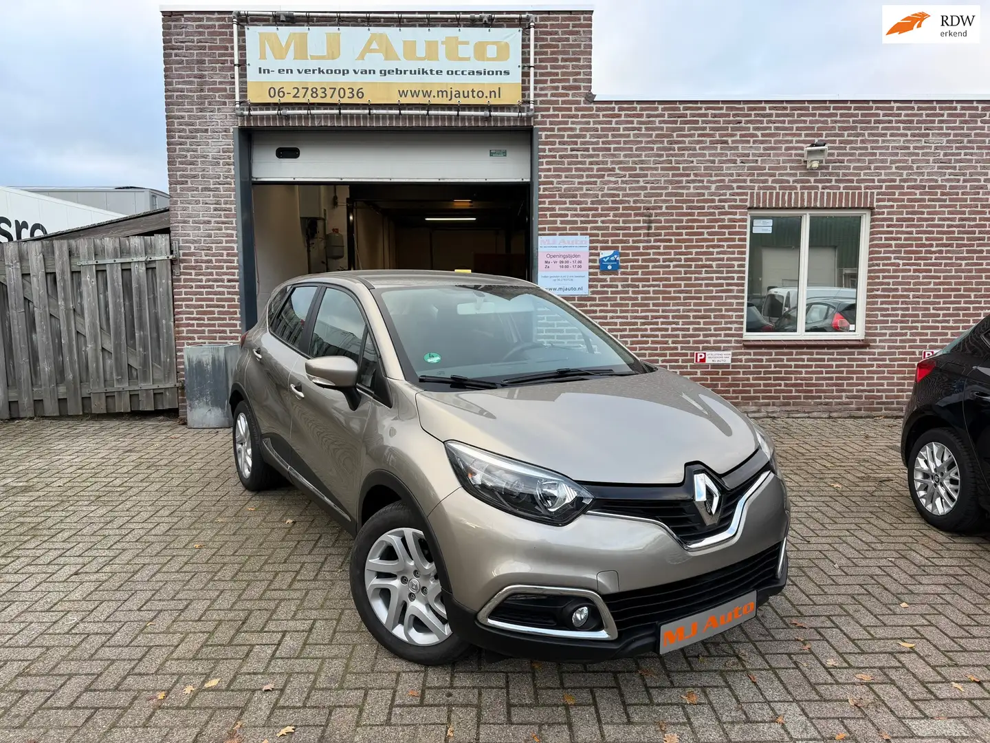 Renault Captur 0.9 TCe Authentique airco bluetooth key less Brun - 1