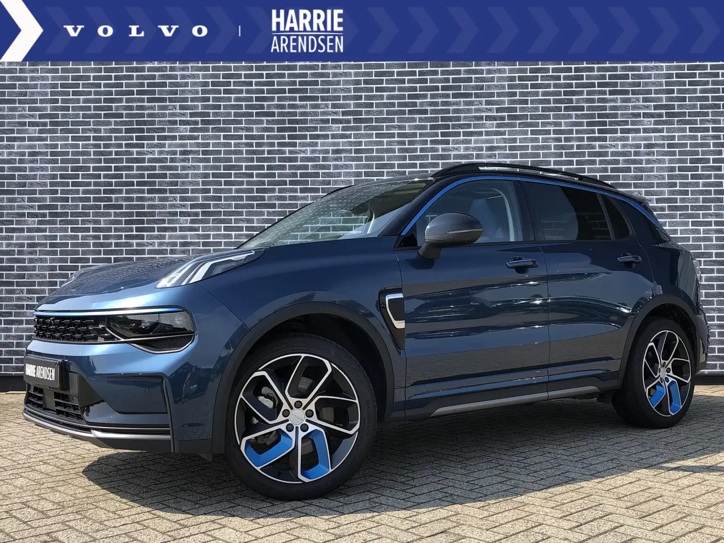 Lynk & Co 01 1.5 Plug-in Hybrid | Panoramadak | Adaptive cruise Blauw - 1