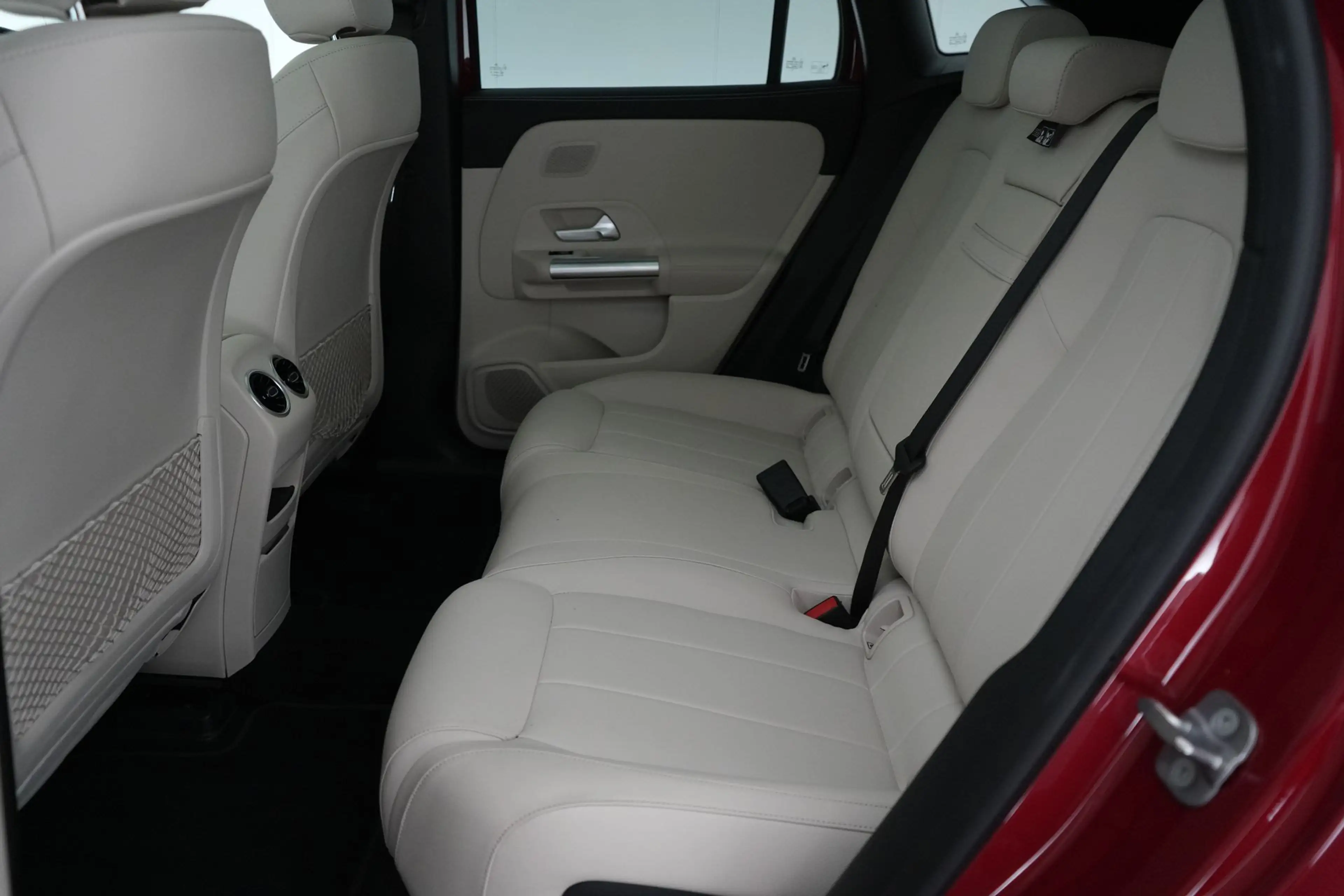 Mercedes-Benz EQA 250 250+ Luxury Line Premium LEDER/CUIR Multibeam LED — photo 15