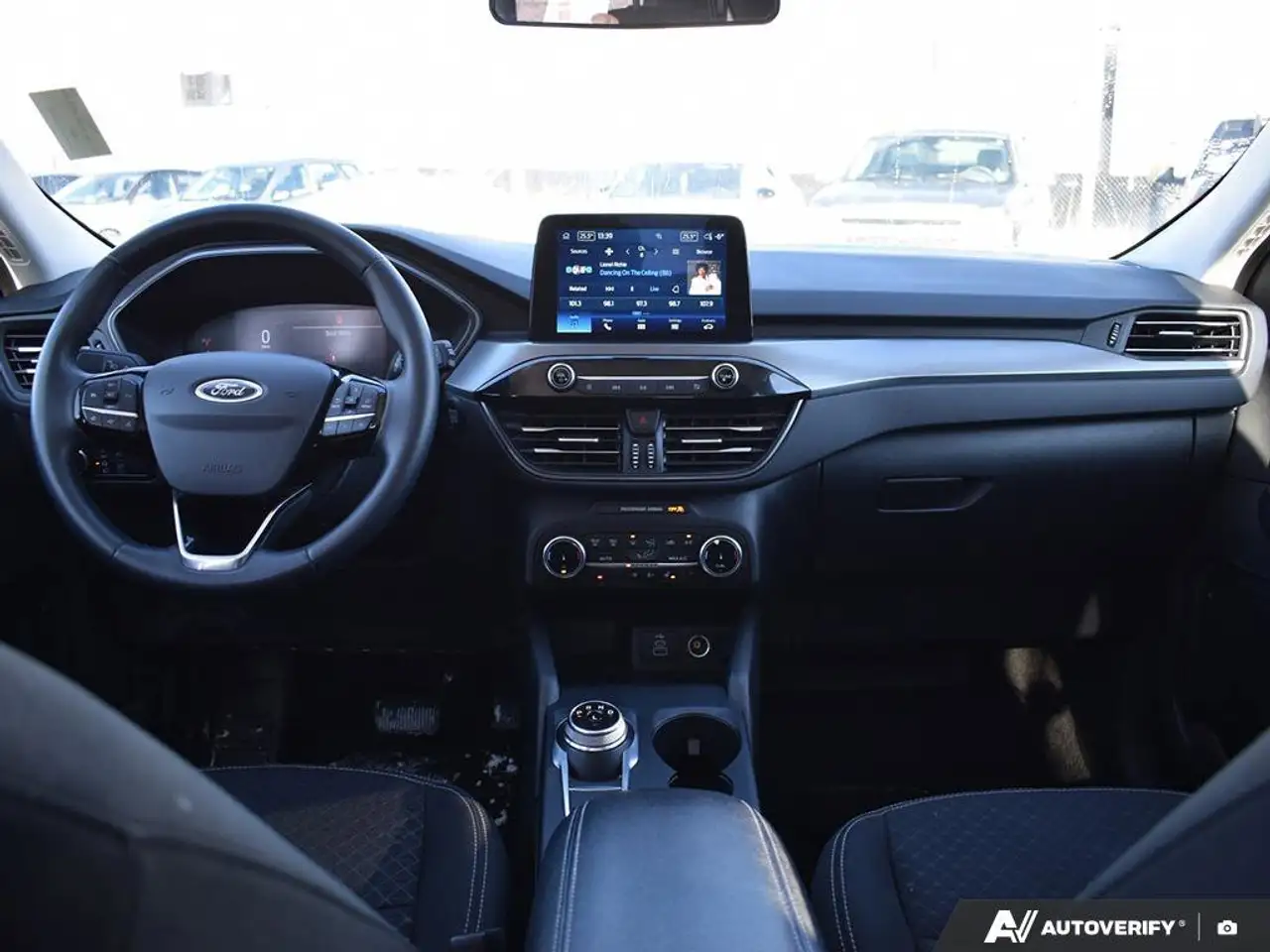 Ford Escape снимка Ford Escape