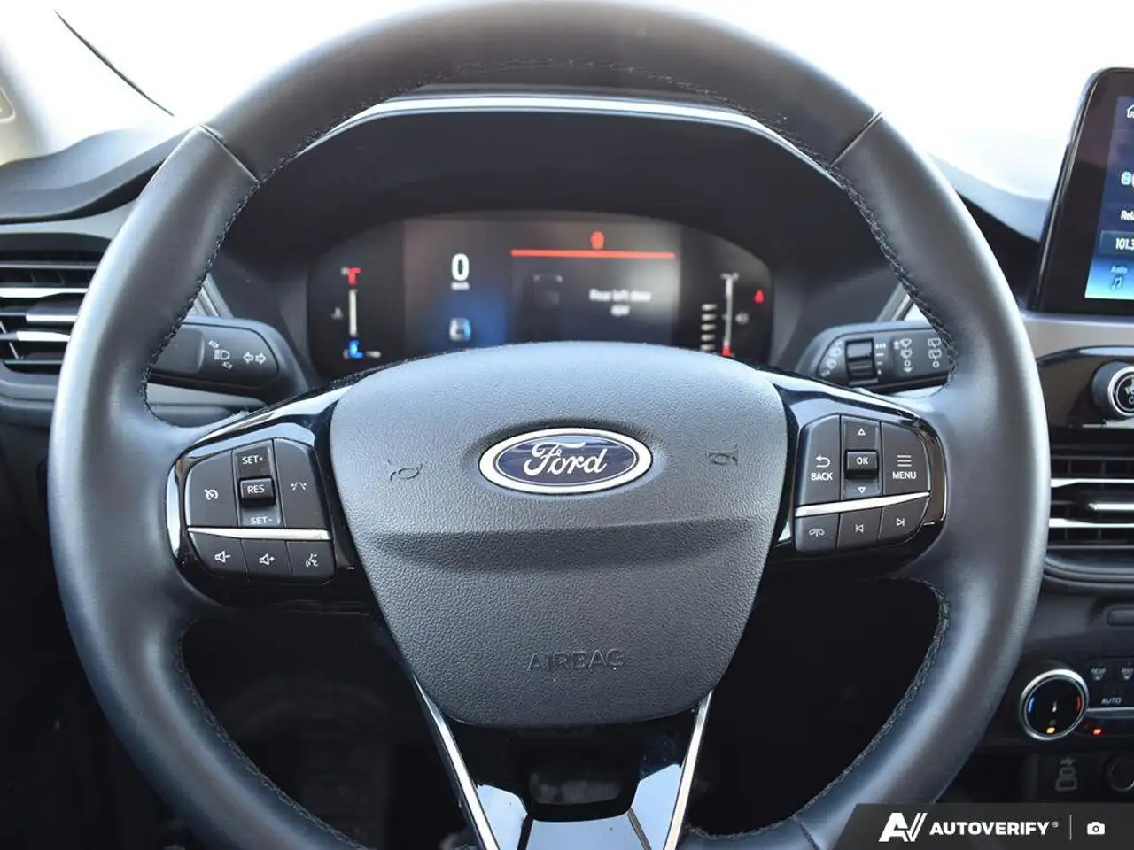 Ford Escape снимка Ford Escape