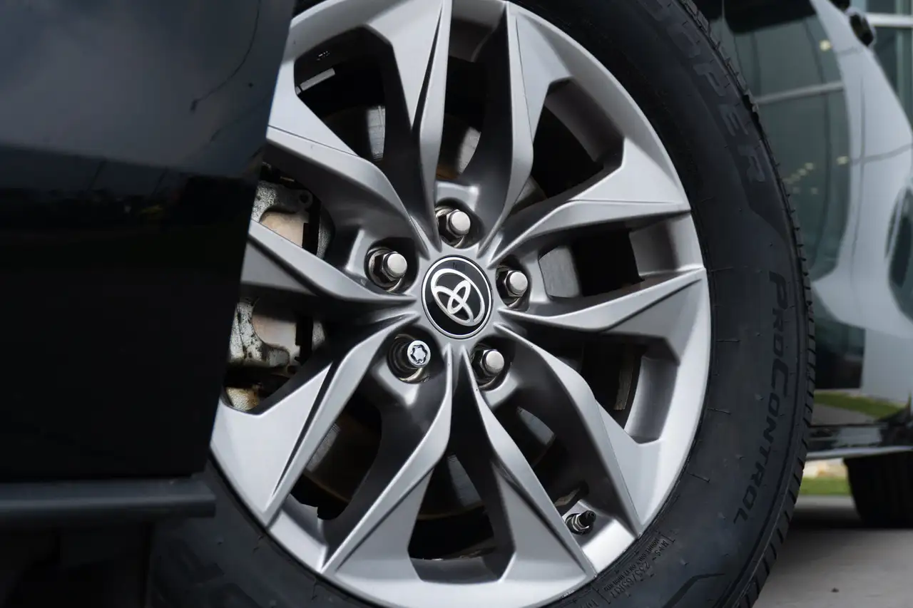 Toyota Sienna photo Toyota Sienna