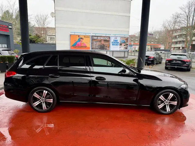 Mercedes-Benz C-Class view 2