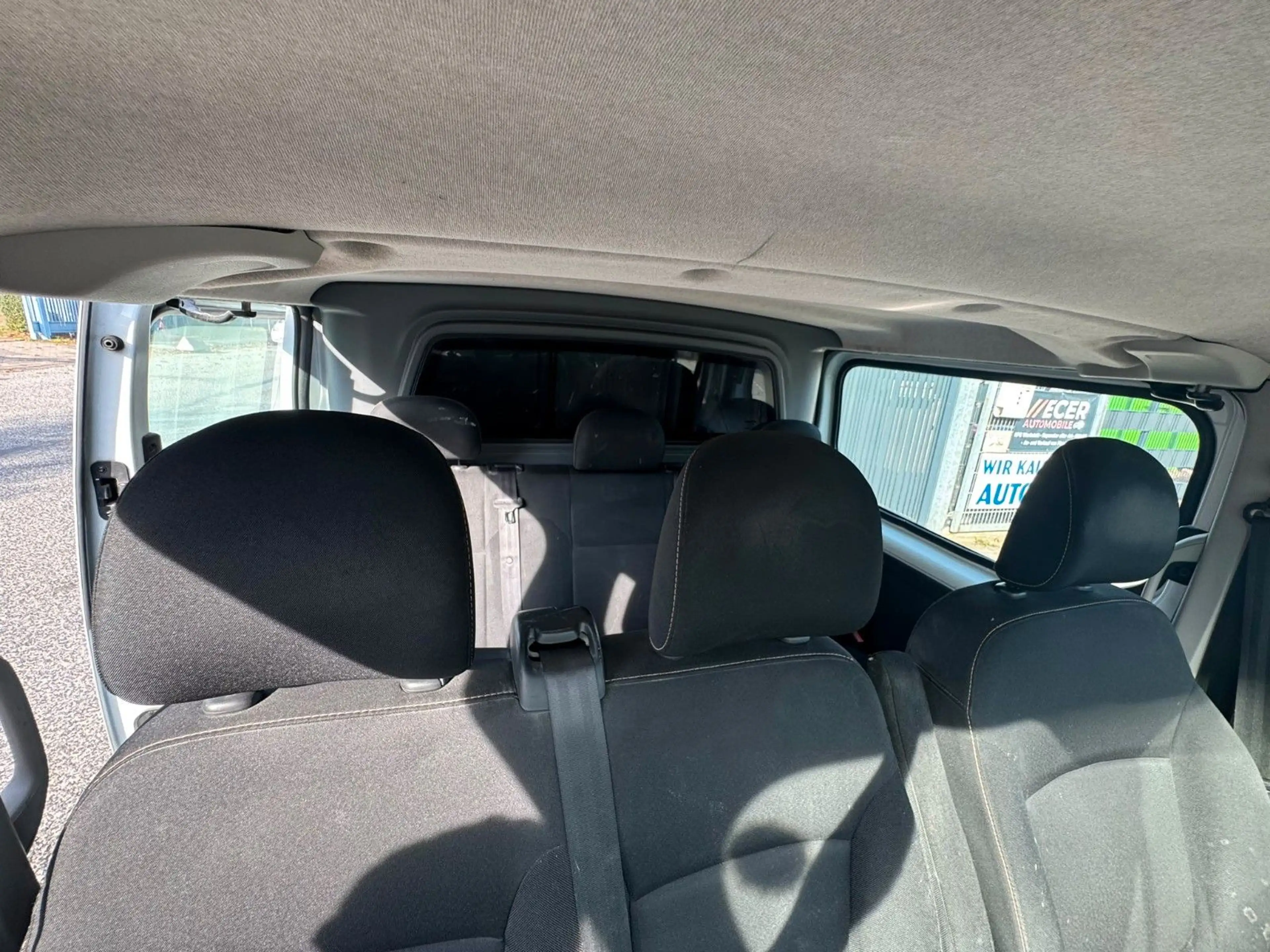Renault Trafic 1.6 dCi DOKA 6-Sitzer mit 2x Schiebetür — photo 18