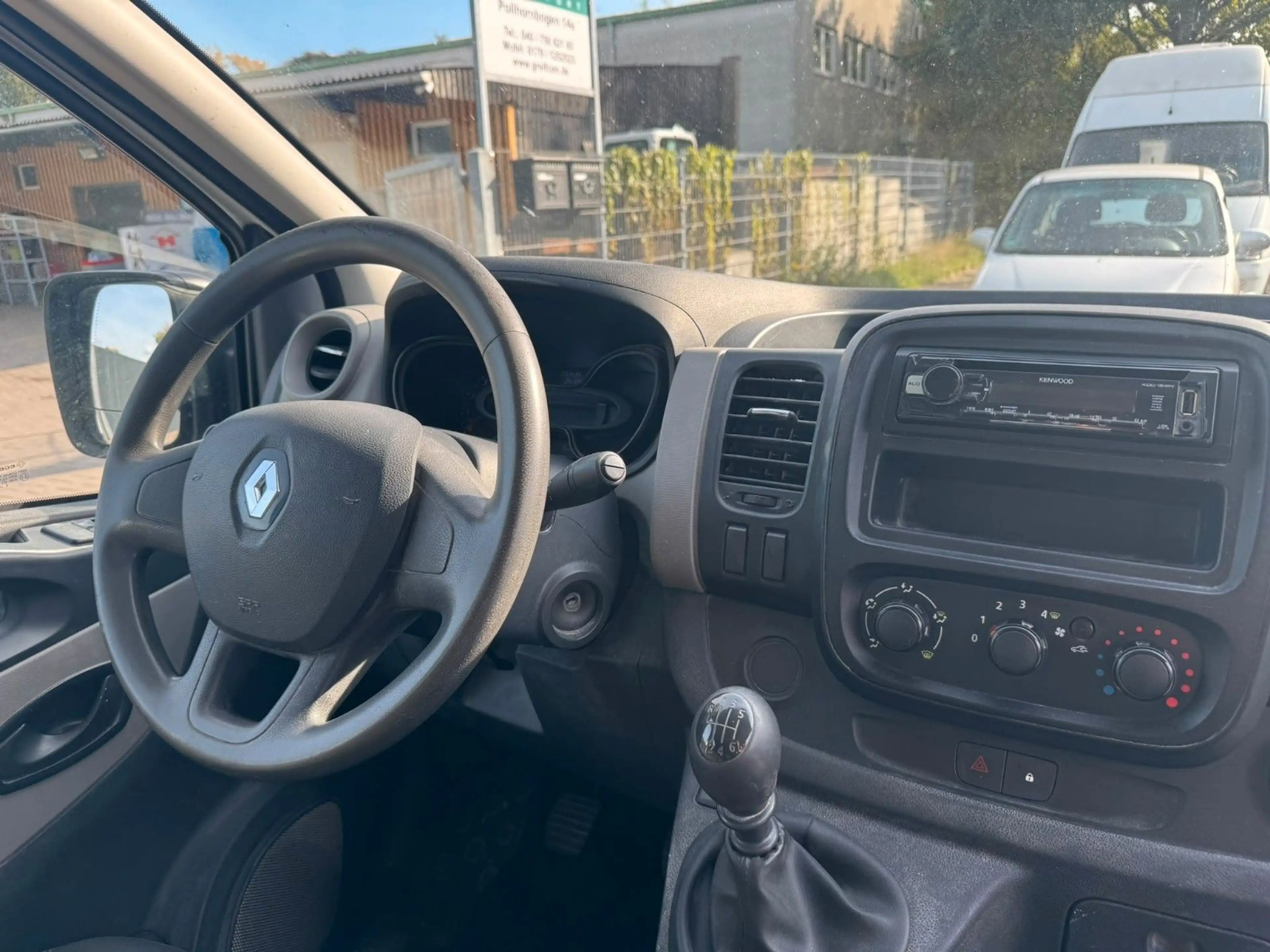Renault Trafic 1.6 dCi DOKA 6-Sitzer mit 2x Schiebetür — photo 13