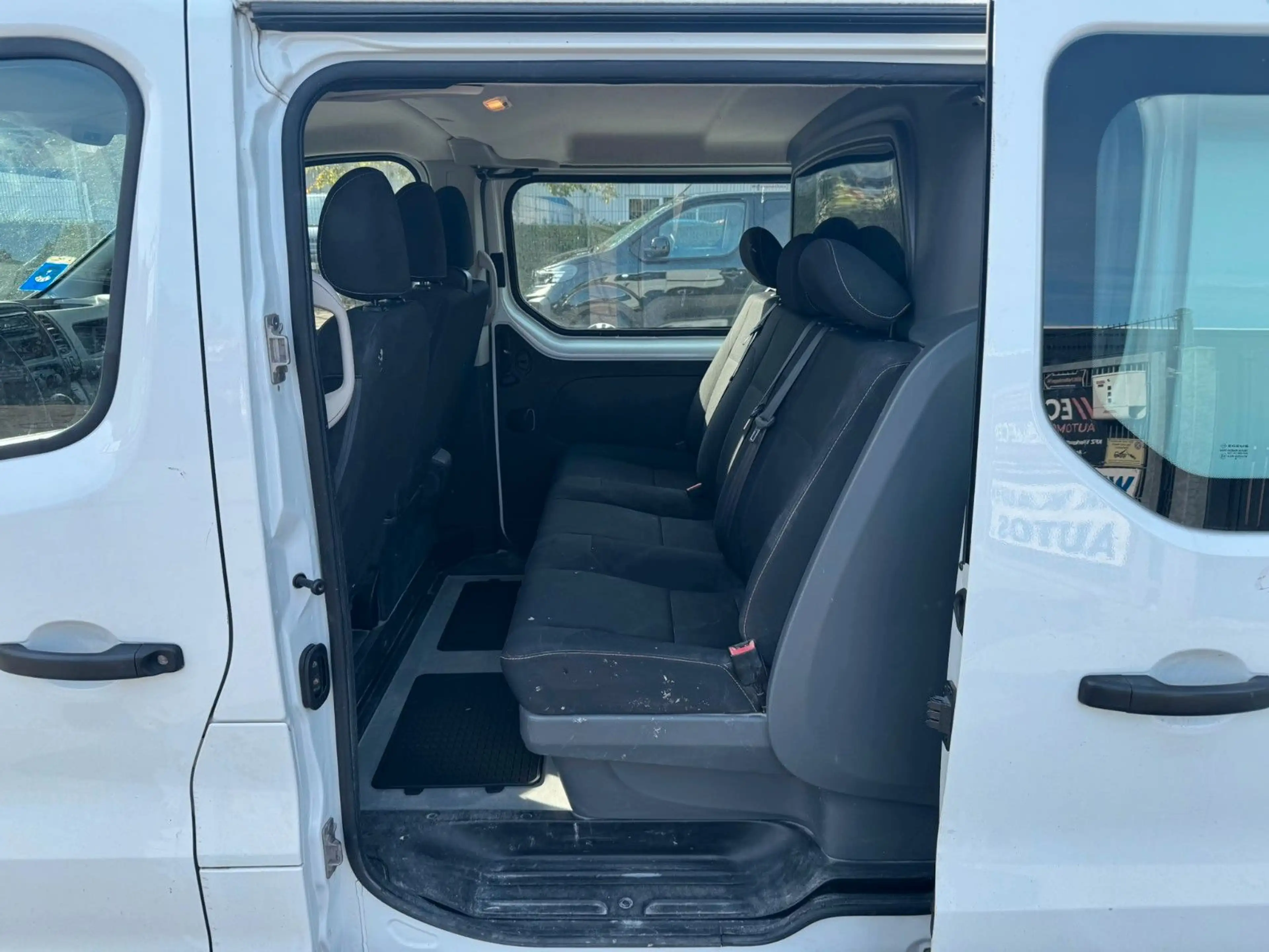 Renault Trafic 1.6 dCi DOKA 6-Sitzer mit 2x Schiebetür — photo 16